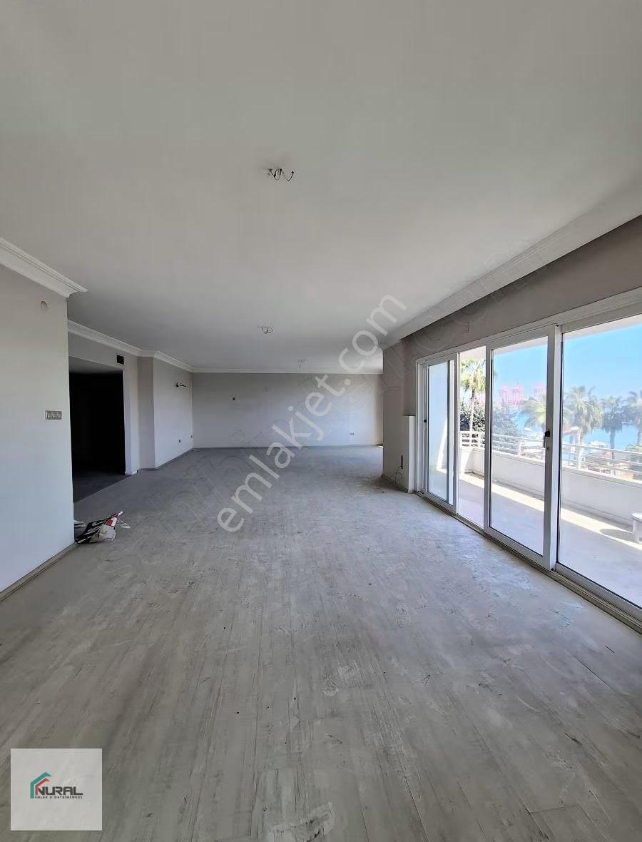 Deniz Manzaralı Sahilde Kiralık Ofis - Görsel 12