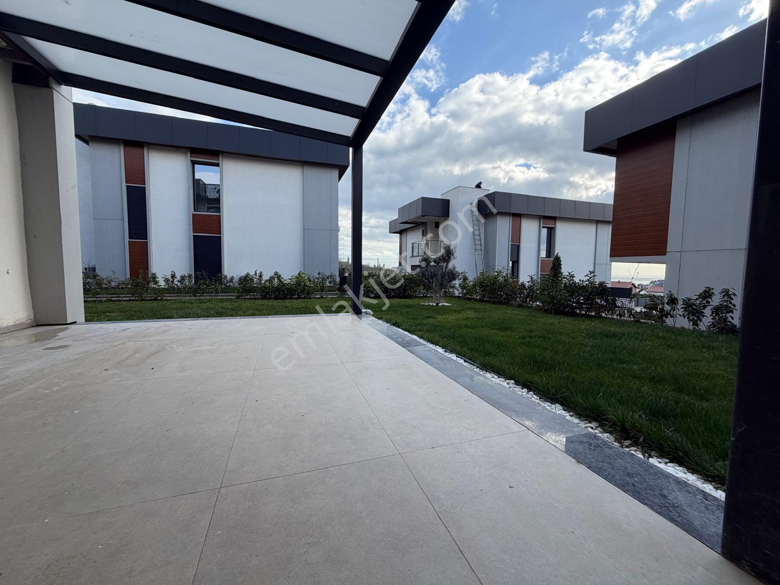 Tekirdağ Süleymanpaşa’da-havuzlu-lüks Ve Sıfır Tripleks Villa - Görsel 22