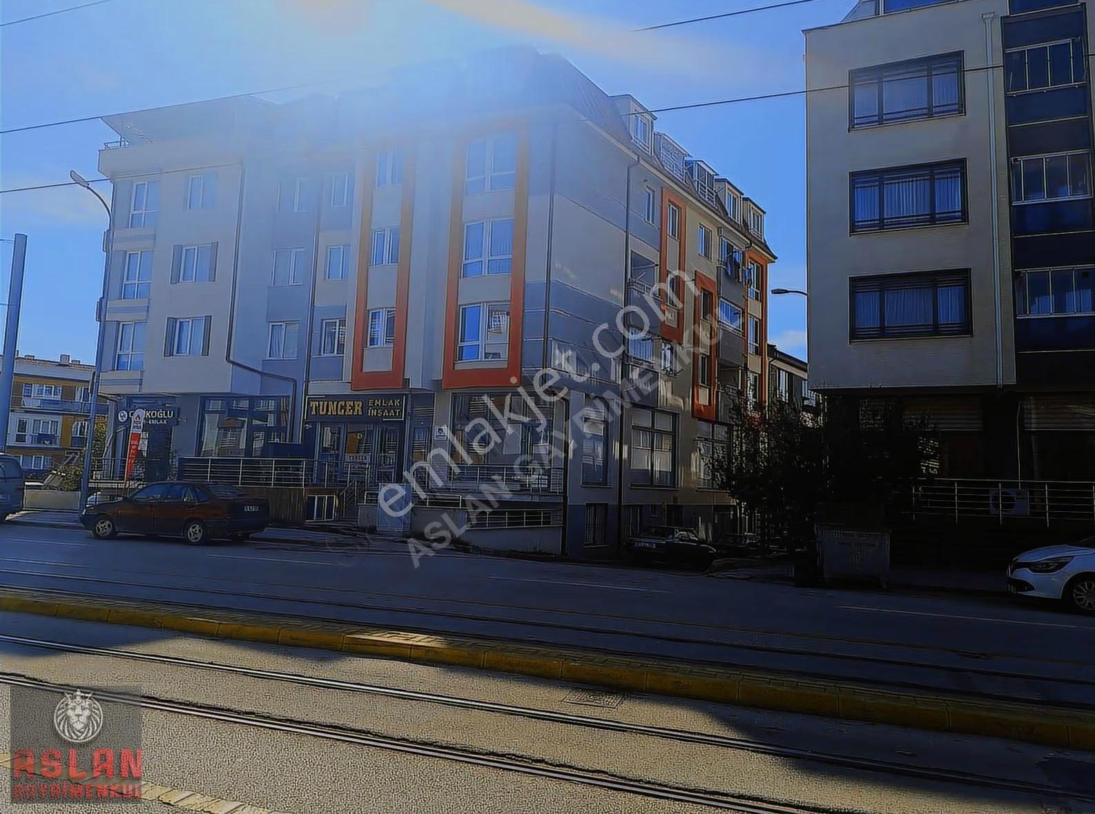 Aslan Emlak Tan Çamlıca'da Merkezi Konumda Kiralık 2+1 Daire - Görsel 15