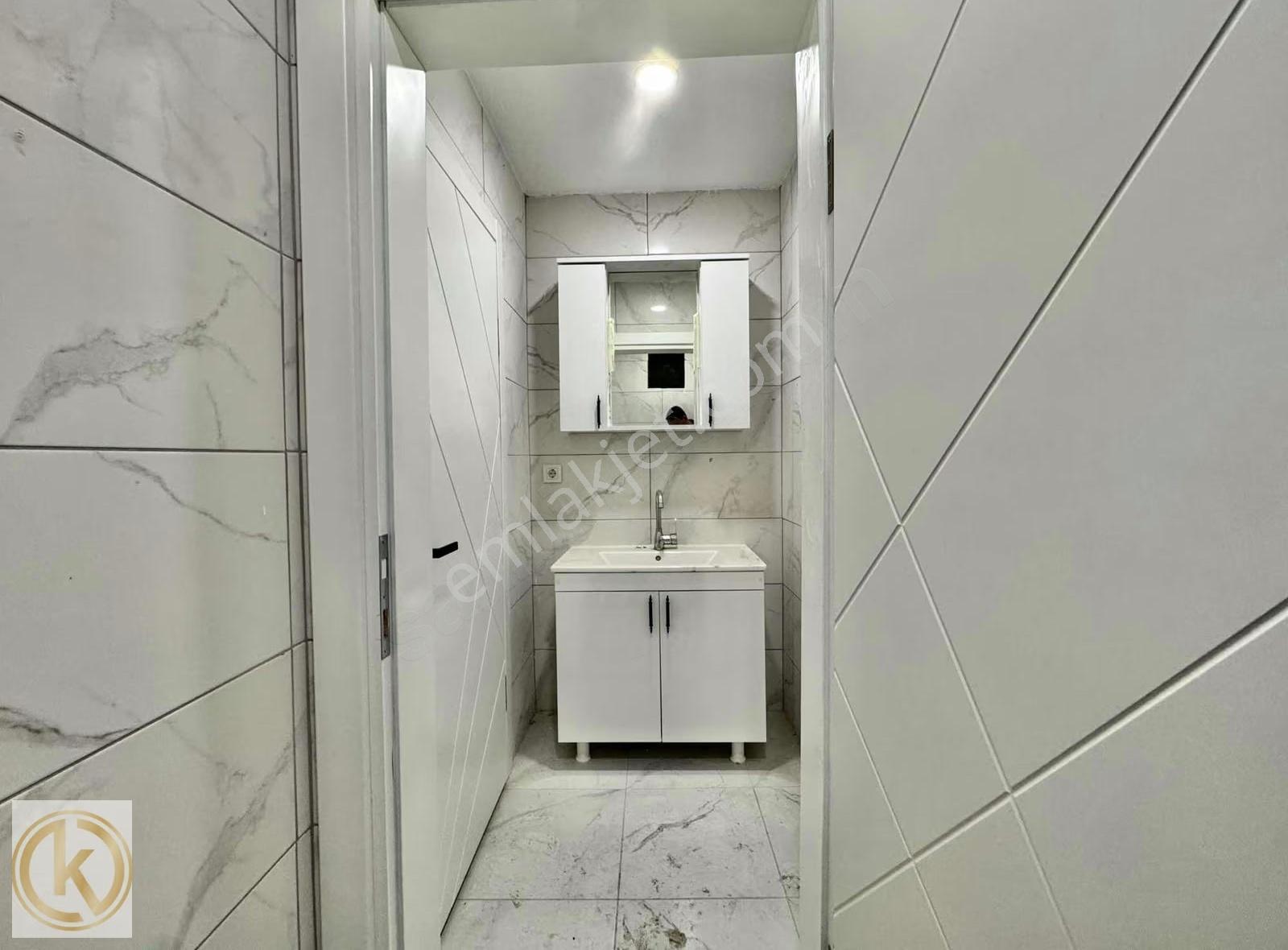 Kaymak Emlaktan Erenler'de 140m2 Garajlı Ara Kat Satlk Lüx Daire - Görsel 2