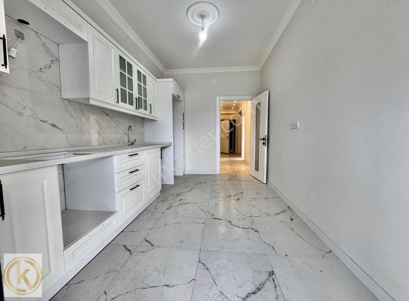 Kaymak Emlaktan Erenler'de 140m2 Garajlı Ara Kat Satlk Lüx Daire - Görsel 14