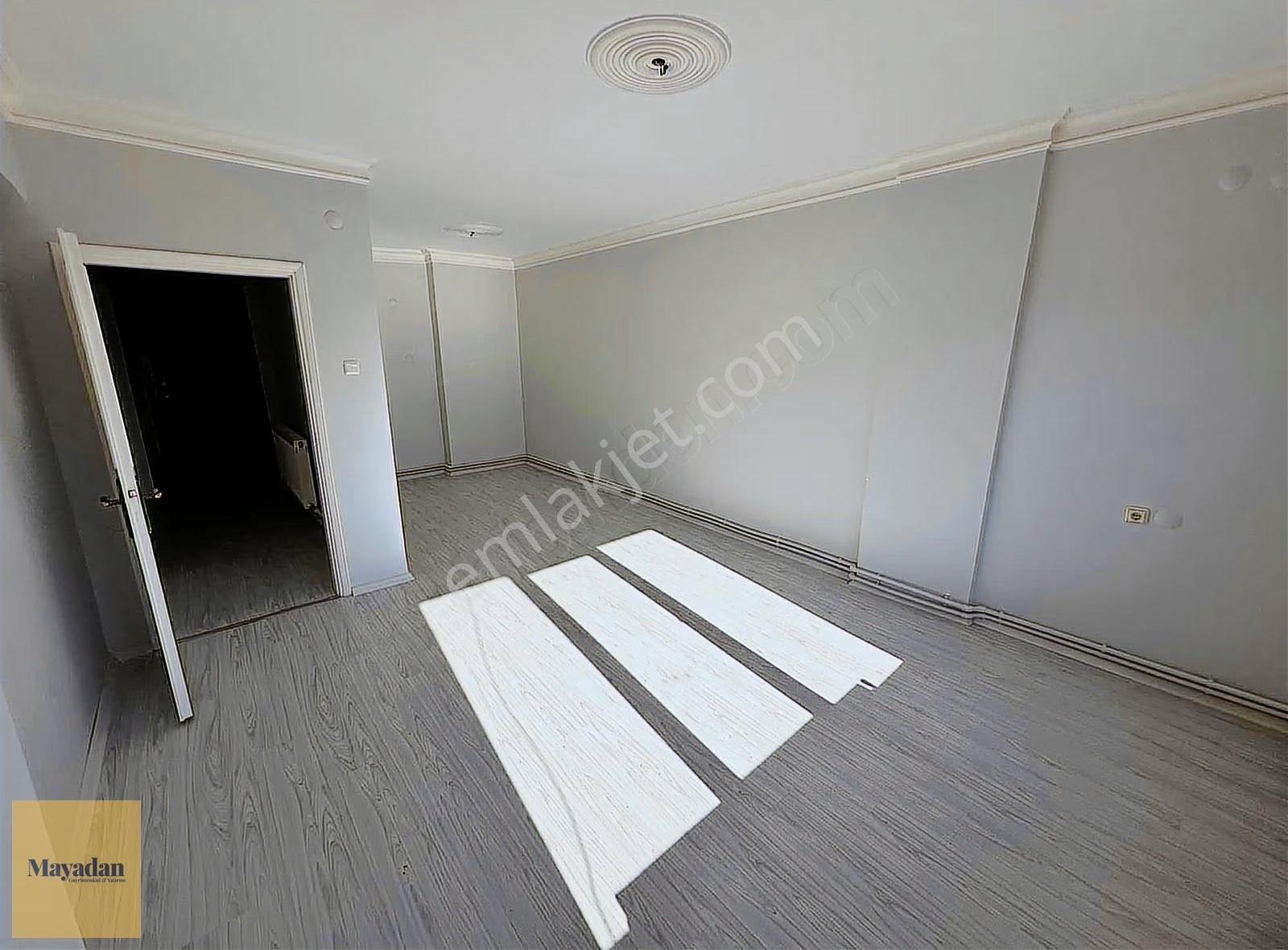 Hastane Arkasında, Arakat, Açık Mutfak 3+1, 135 M2 Kiralık Daire - Görsel 2