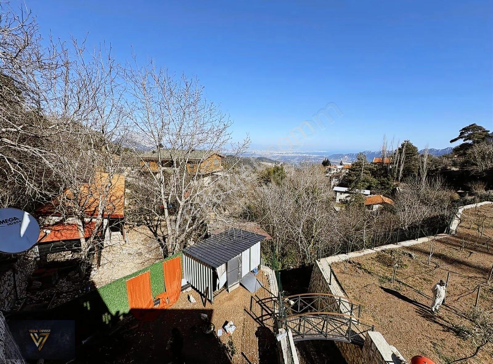 Geyikbayırında Bahçesinden Şelale Akan Antalya Manzaralı Yazlık - Görsel 25