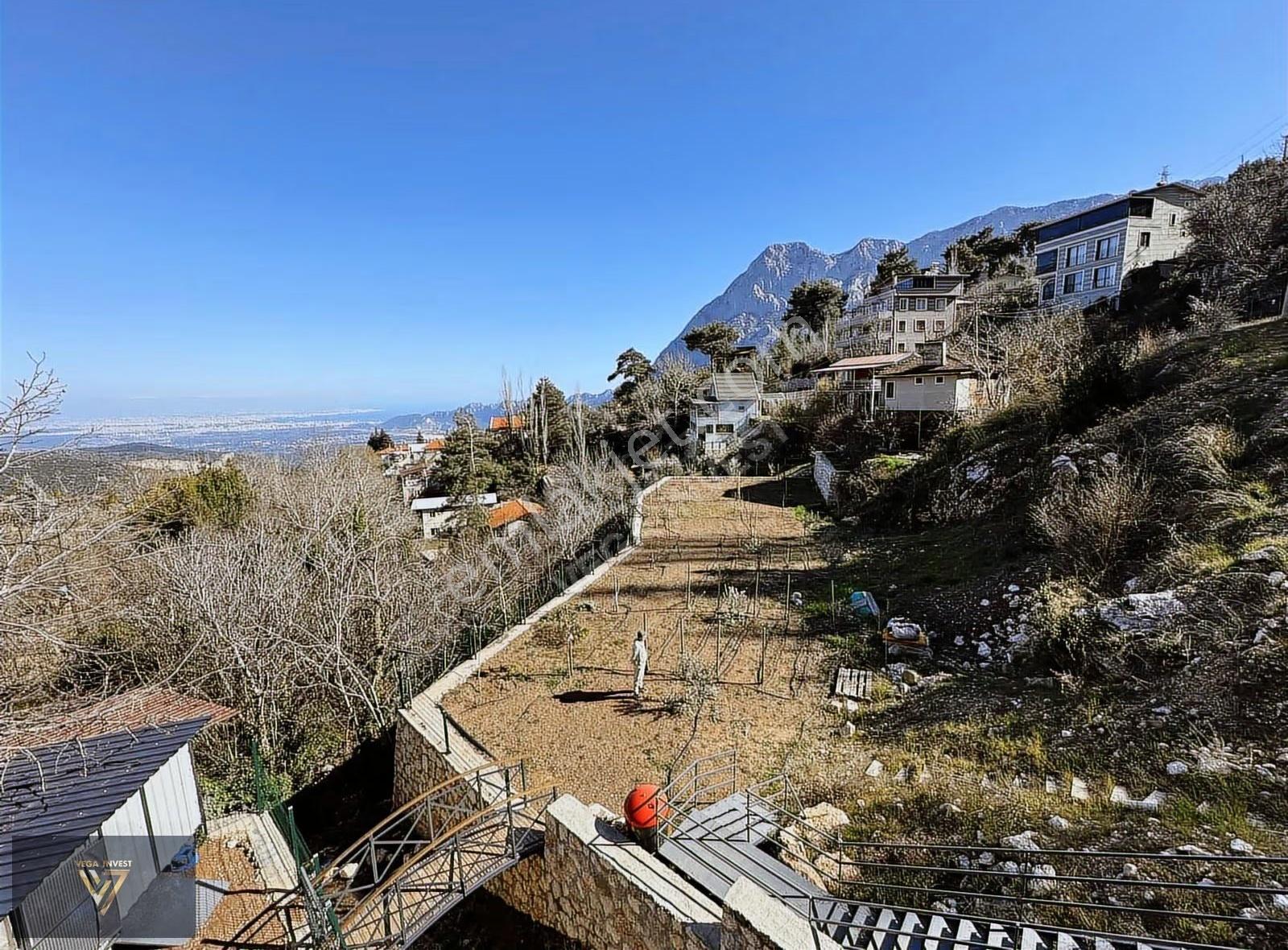 Geyikbayırında Bahçesinden Şelale Akan Antalya Manzaralı Yazlık - Görsel 26