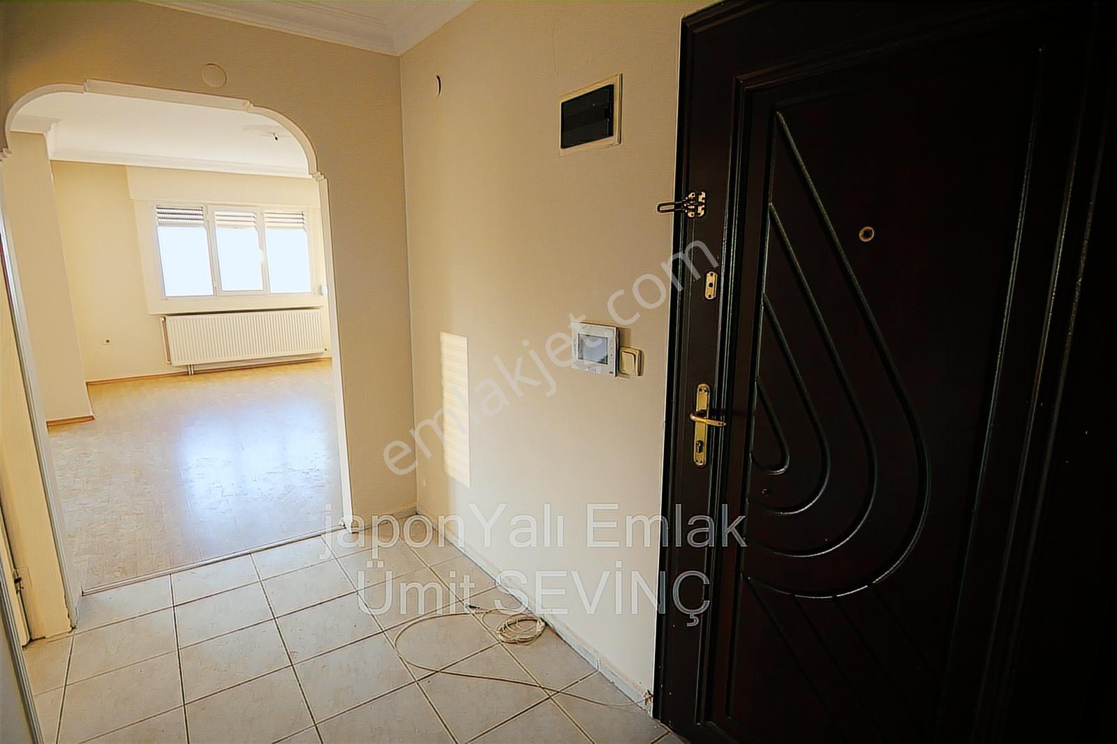 Üçkuyular İkiztepe Sitesinde Satılık 3 Cephe 150 M2 3+1 Deniz M - Görsel 18