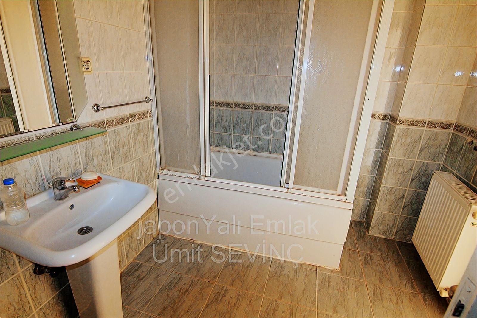 Üçkuyular İkiztepe Sitesinde Satılık 3 Cephe 150 M2 3+1 Deniz M - Görsel 27