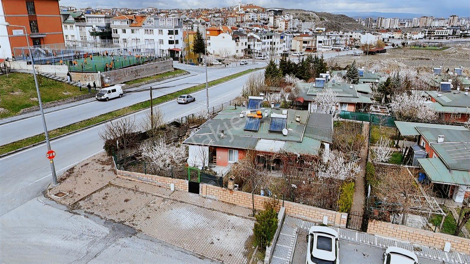 Becende Butik Bahçeli Ev 2+1 - Görsel 12