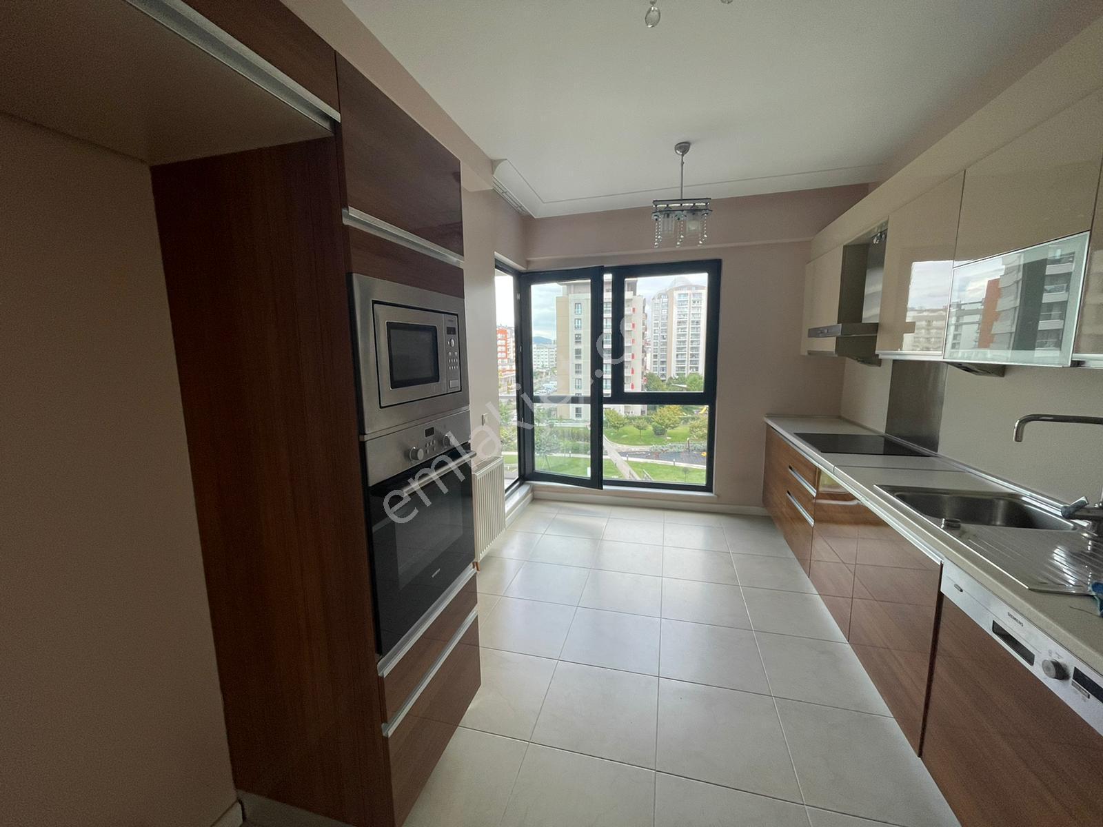 Seeworld Sinpaş Liva Turkuaz Dekorlu 3+1 148m2 Satılık - Görsel 17