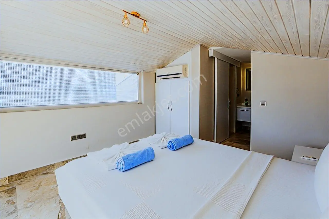 Gökhan Gökdemir'den Panoramik Deniz Manzaralı Satılık Villa - Görsel 23