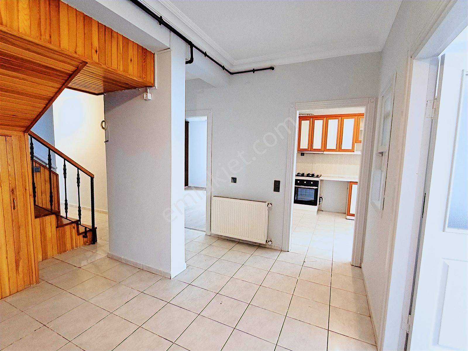 Yeşilbahçede Ev/ofise Uygun Doğalgazlı 330m2 Kiralık 5+1 Dubleks - Görsel 3