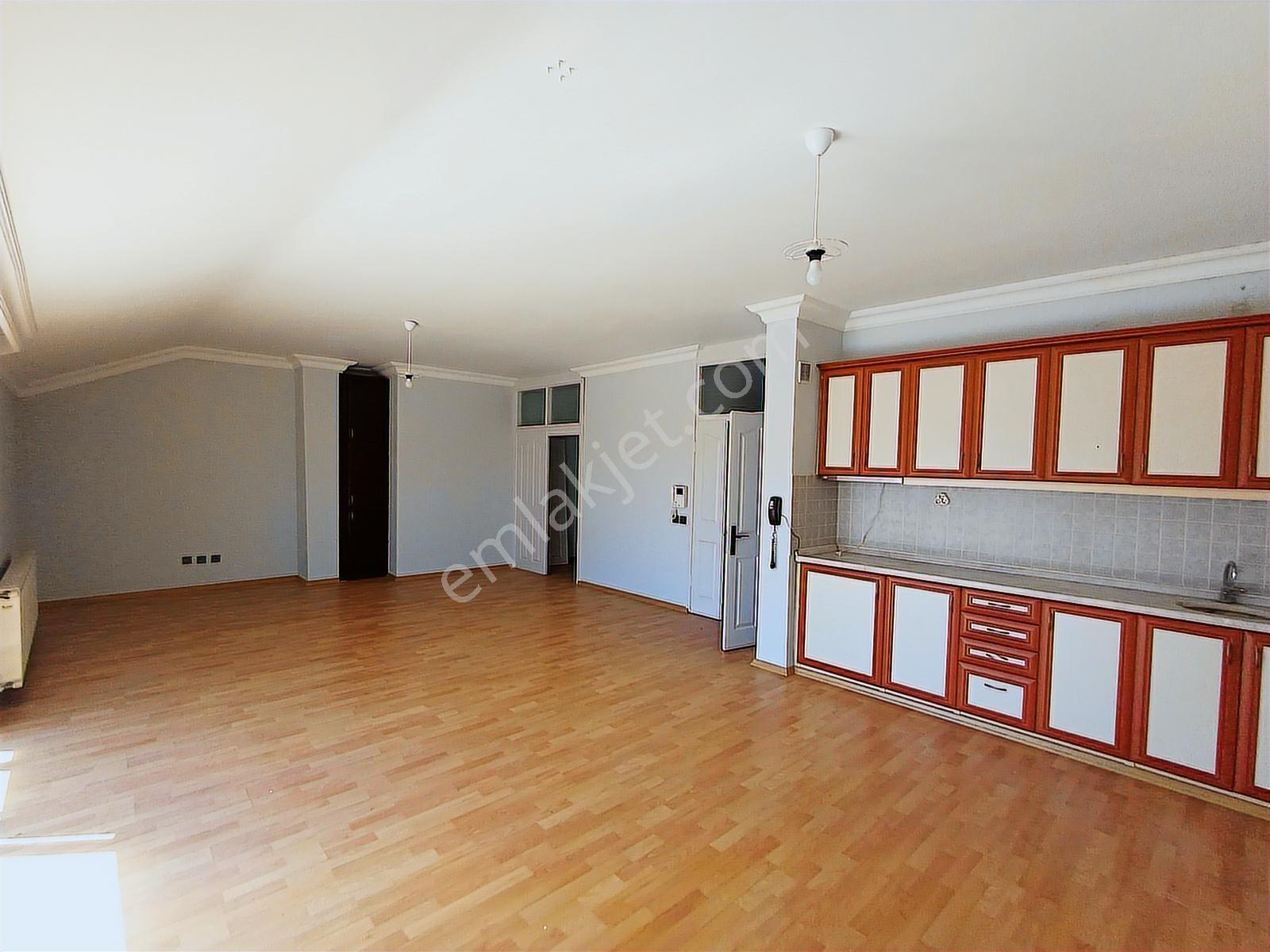 Yeşilbahçede Ev/ofise Uygun Doğalgazlı 330m2 Kiralık 5+1 Dubleks - Görsel 19