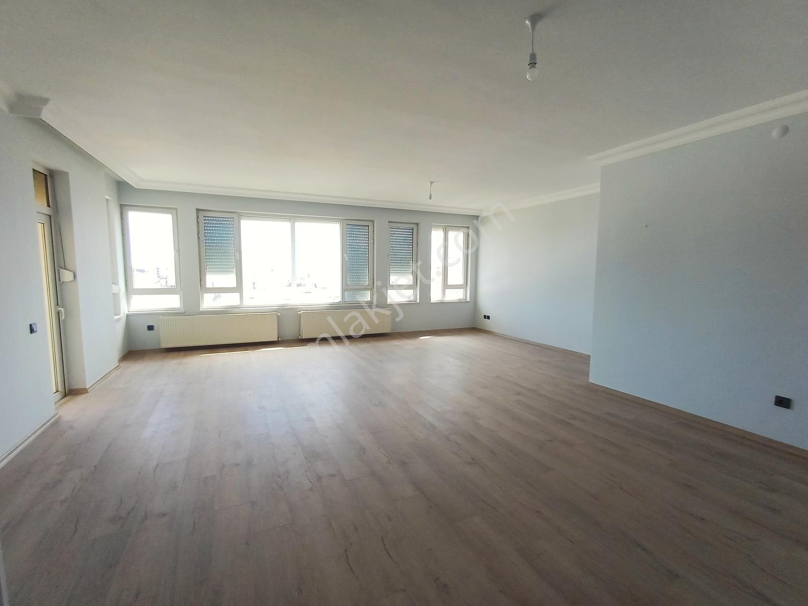 Yeşilbahçede Ev/ofise Uygun Doğalgazlı 330m2 Kiralık 5+1 Dubleks - Görsel 20