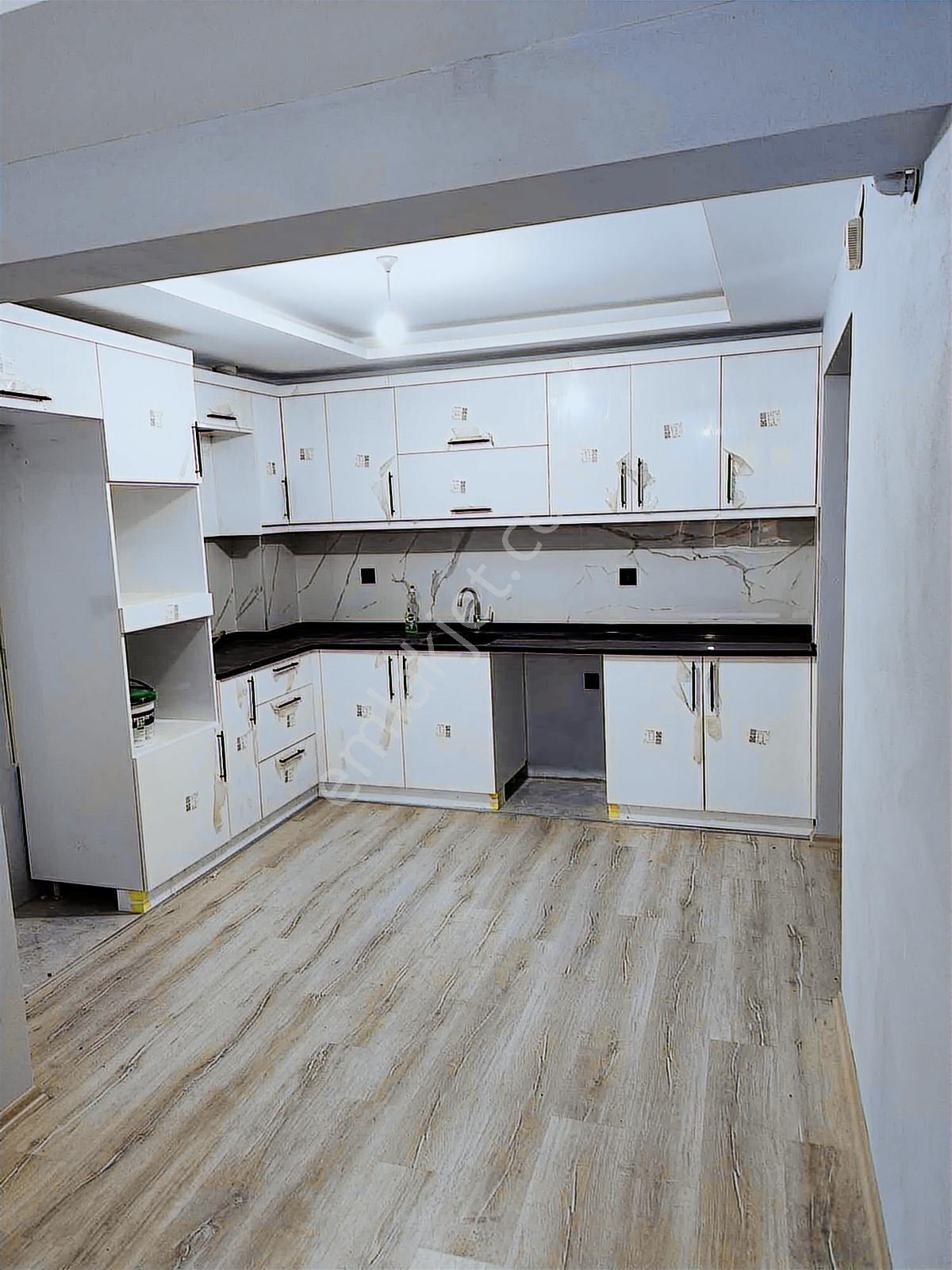 Gazcılar Sakarya Mahallesinde 19000 Tl Kiracılı Yenilenmiş Daire - Görsel 12