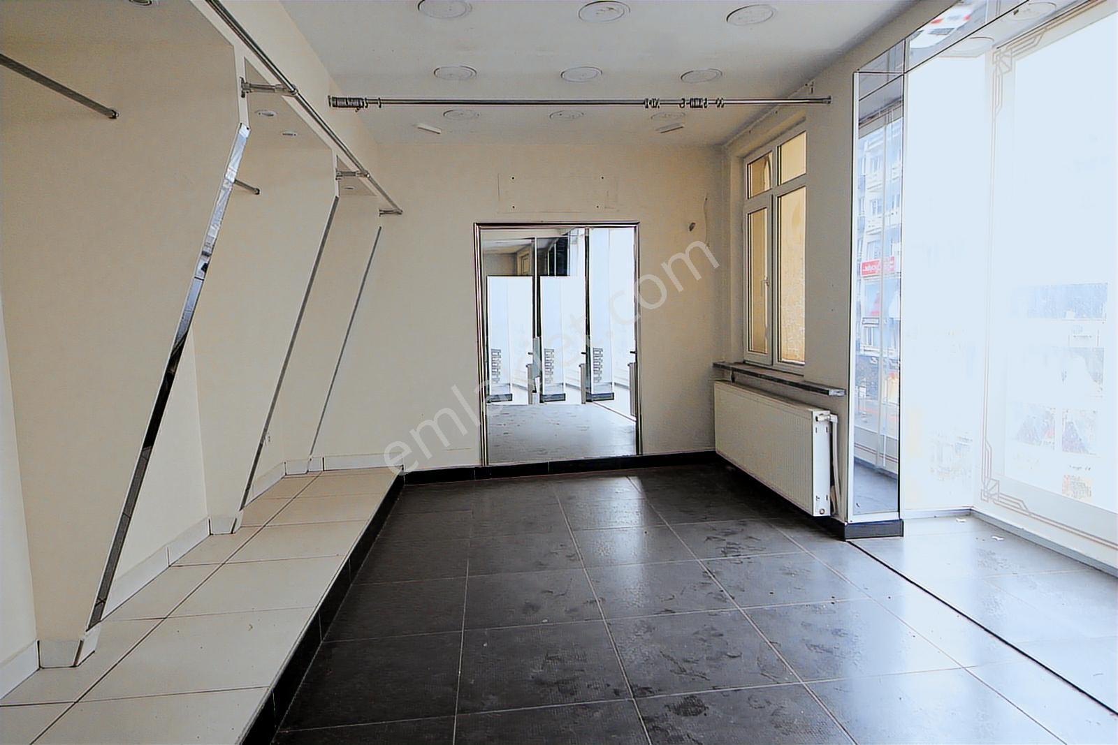 Altıparmak'ta Cadde Üstü Kiralık Mağaza - Görsel 12