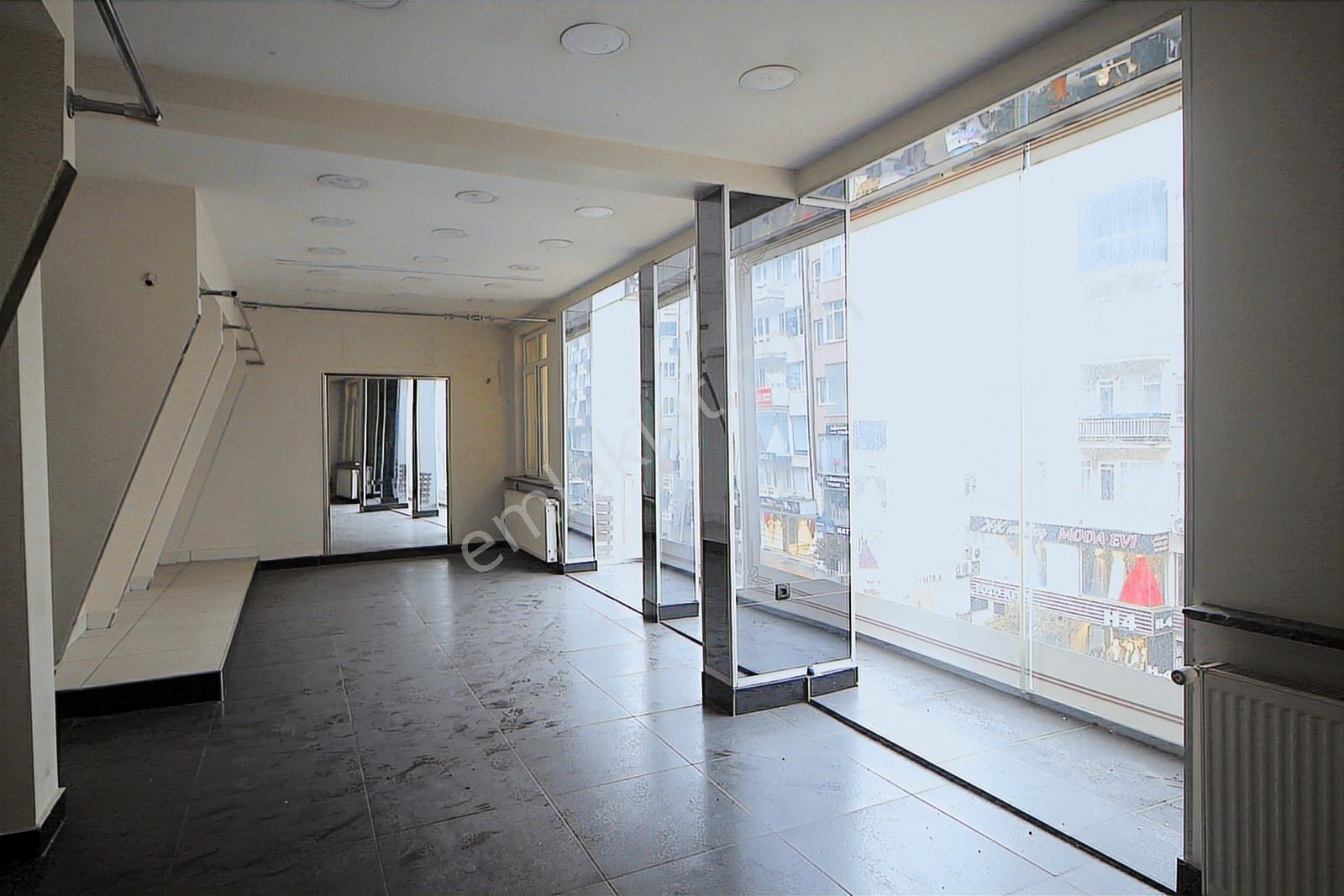 Altıparmak'ta Cadde Üstü Kiralık Mağaza - Görsel 15
