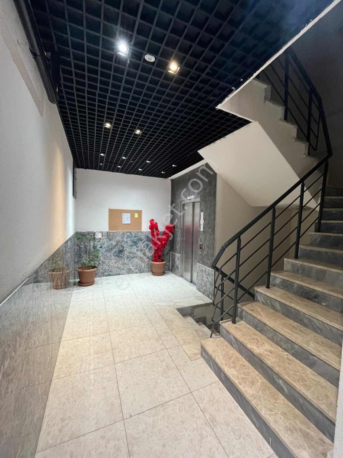 Ruşen Aydın Gayrimenkul'den Kaynaşlı Merkezde Satılık Yeni Daire - Görsel 14