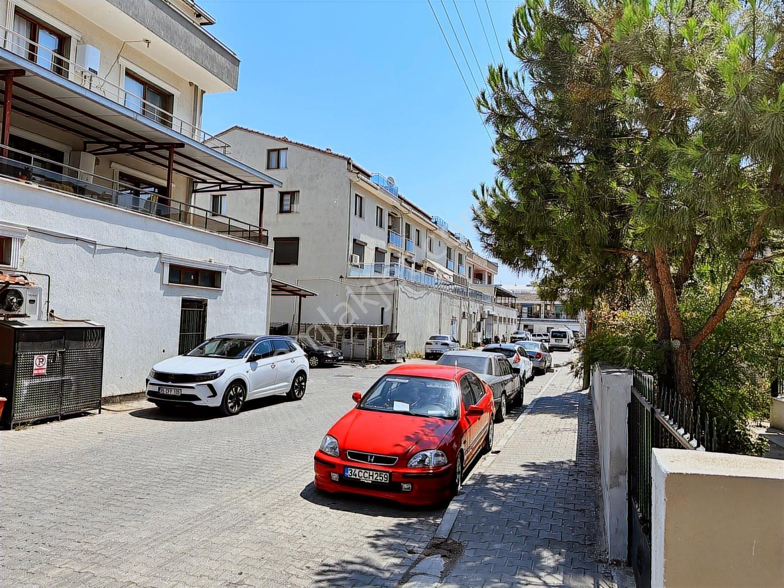 Foça Kazım Dirik Mah. Merkezi Konum Kiralık Dükkan - Görsel 19