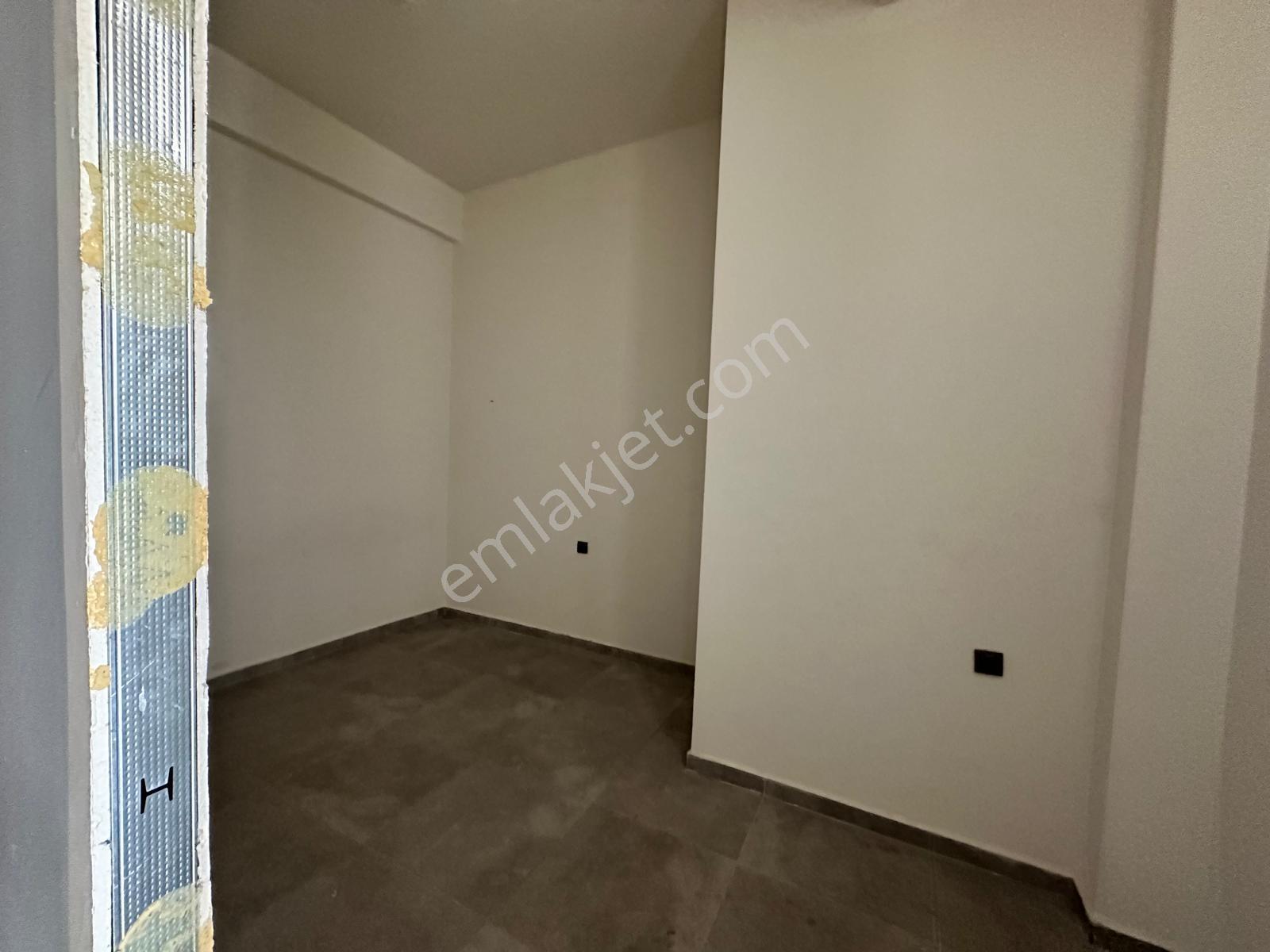 Foça Kazım Dirik Mah. Merkezi Konum Kiralık Dükkan - Görsel 8