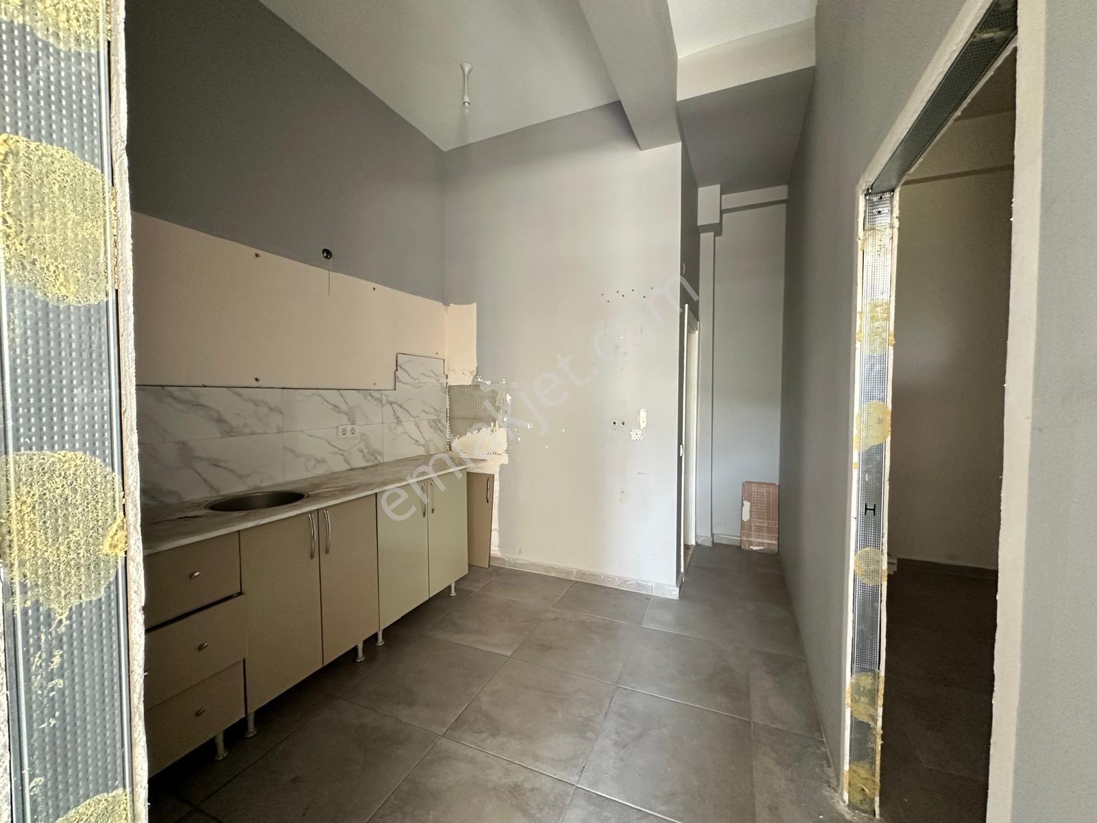 Foça Kazım Dirik Mah. Merkezi Konum Kiralık Dükkan - Görsel 14