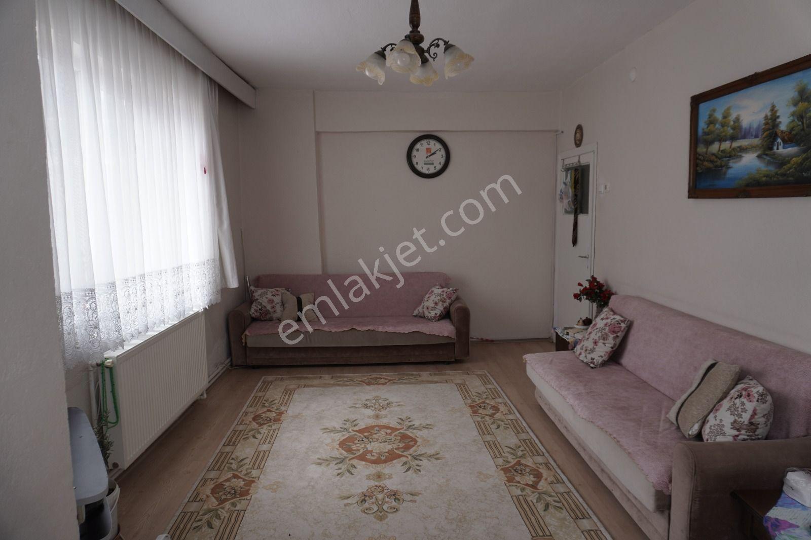 Akçay Emlak'tan Akşehir Stadyum Civarında Bakımlı Satılık 3+1 Daire - Görsel 23