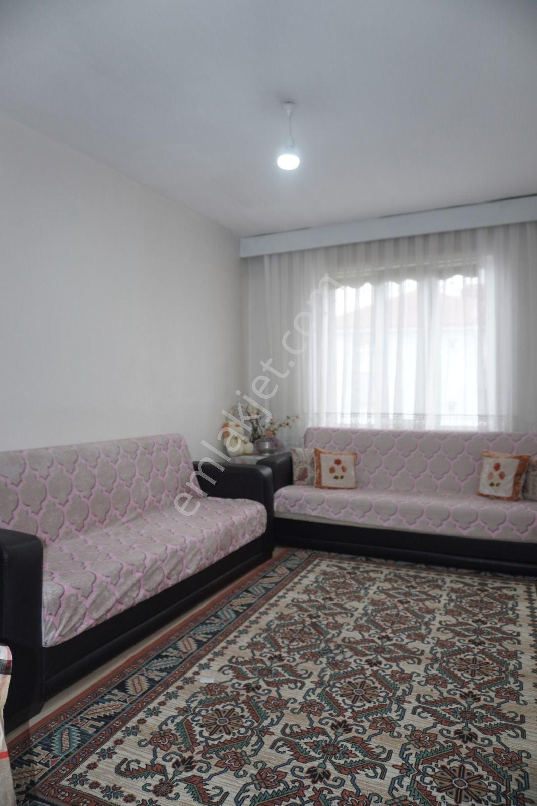 Akçay Emlak'tan Akşehir Stadyum Civarında Bakımlı Satılık 3+1 Daire - Görsel 8
