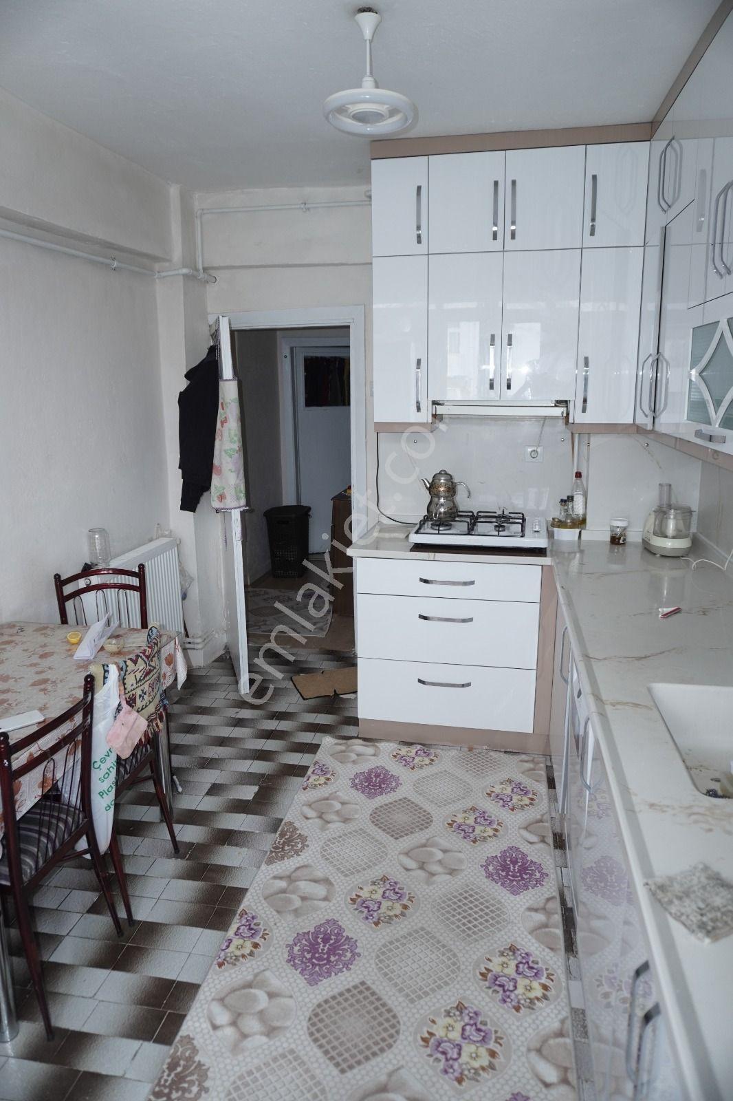 Akçay Emlak'tan Akşehir Stadyum Civarında Bakımlı Satılık 3+1 Daire - Görsel 19