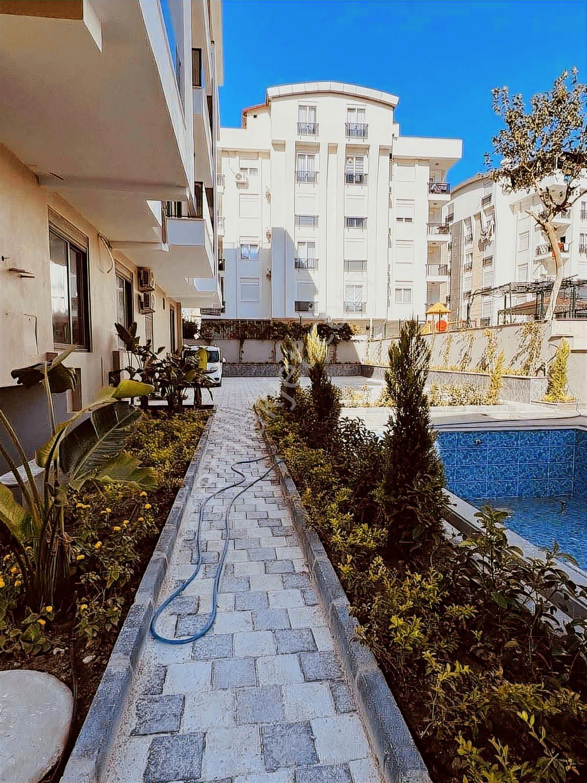 Antalya Konyaaltı Sıfır Binada Yerden Isıtma Katta 2+1 - Görsel 9