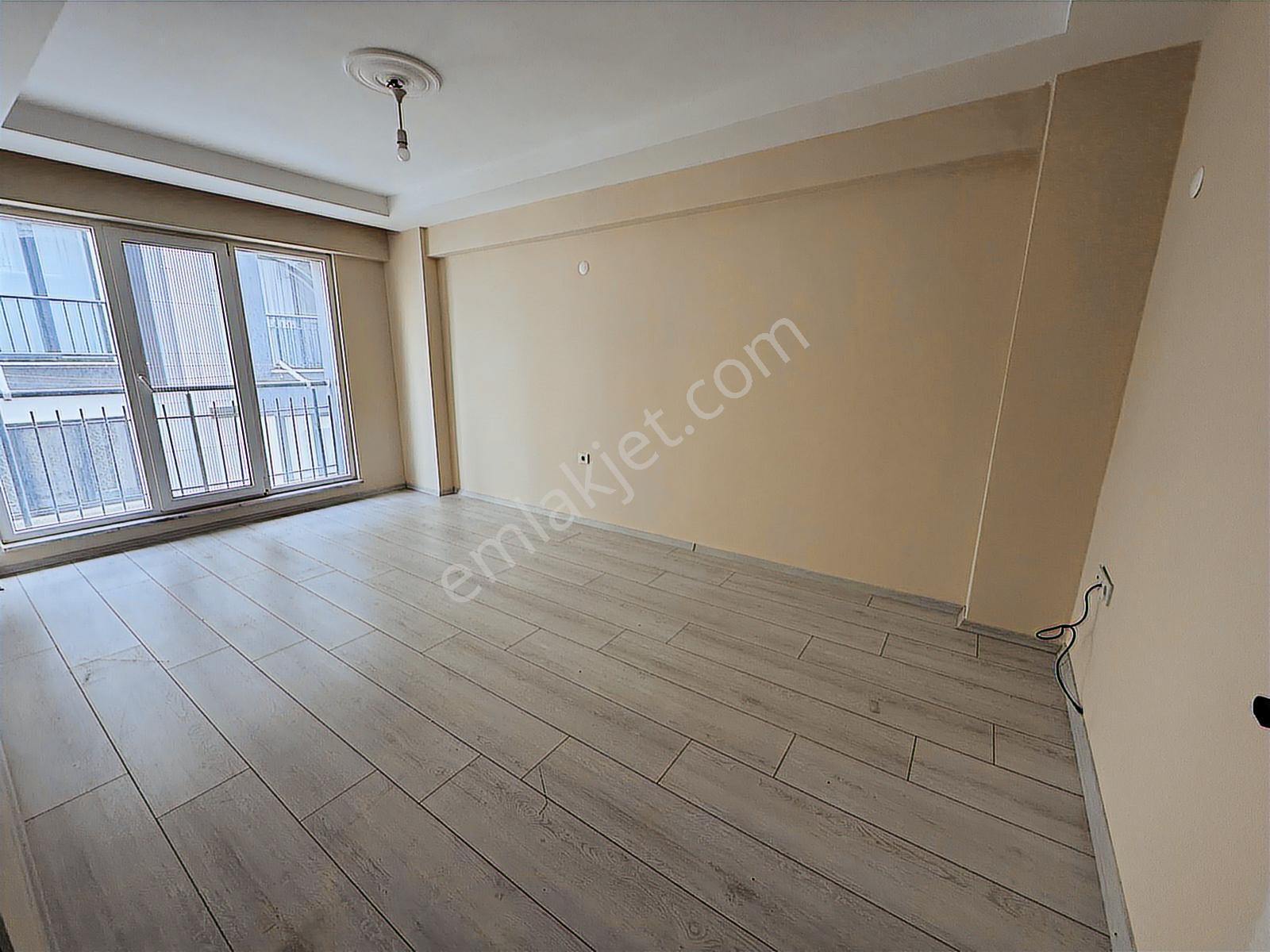 Stm Emlaktan 600 Evler Mah.de Kiralık Ara Kat 2+1 Daire - Görsel 2