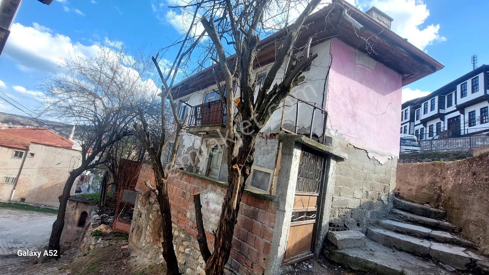 Ak Mescit Mahallesin De Satılık Eski Bina Arsa Fiyatına - Görsel 9