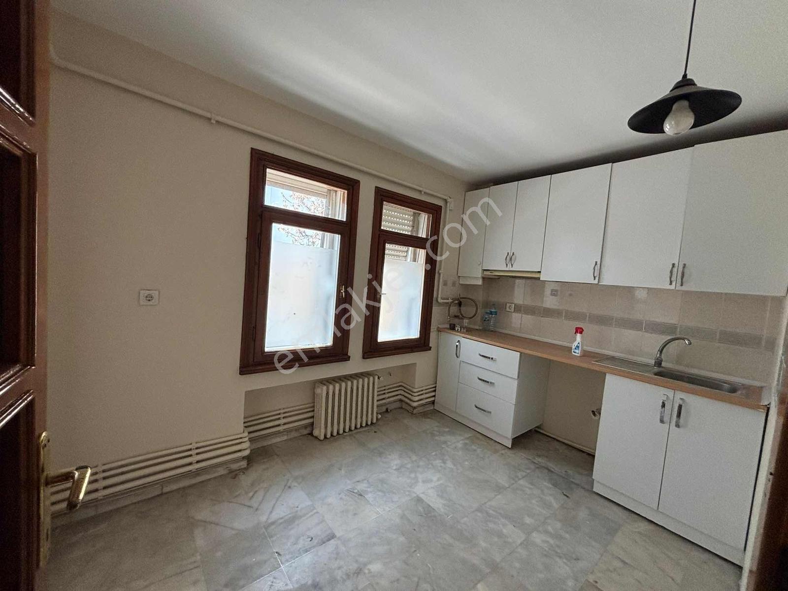 Engin Erdem'den Florya Da 4+1 Kiralık Home Ofis - Görsel 14