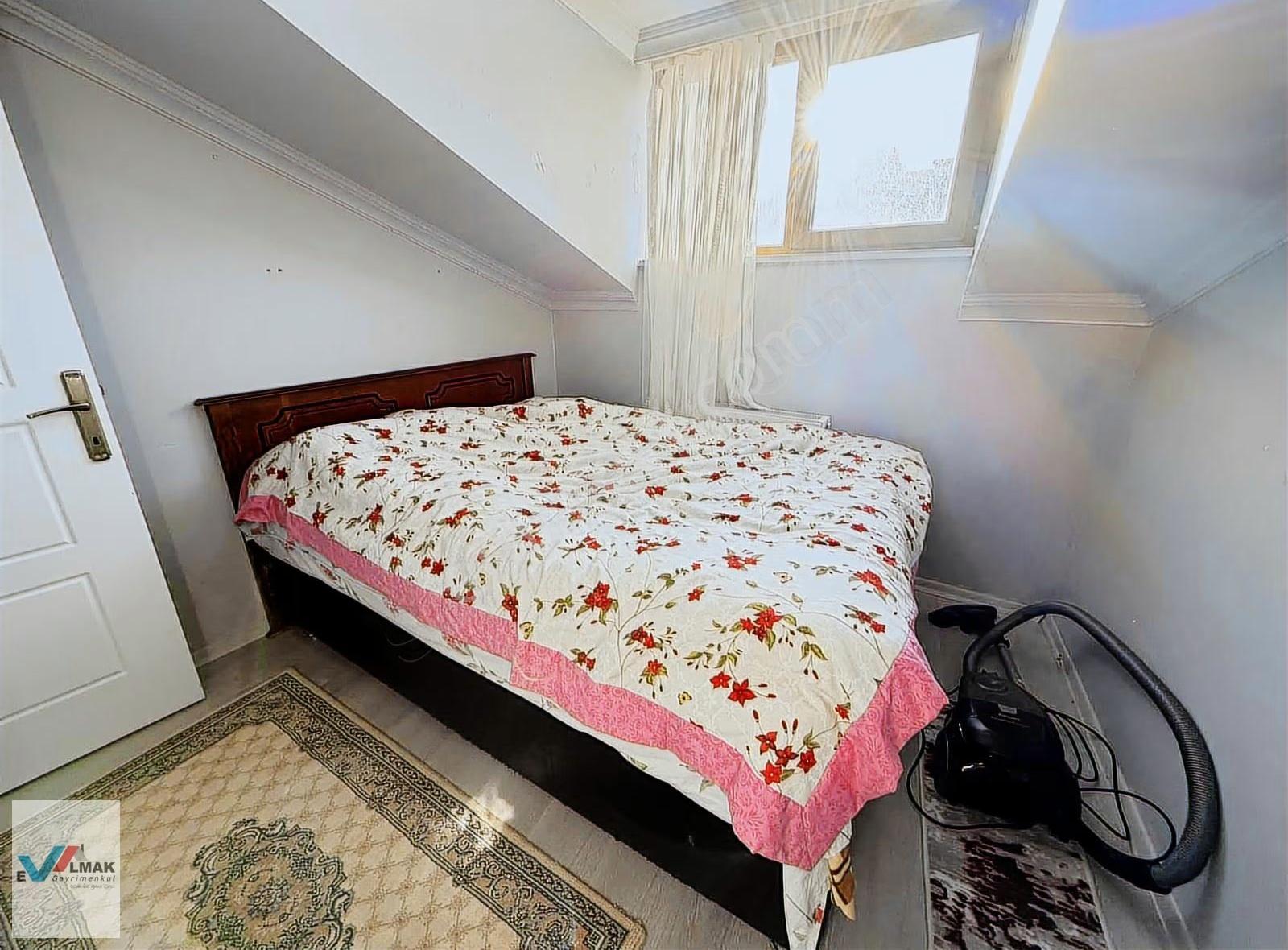 Evalmak'ta İnönü Mah.de 4+2(140m2) Caddeye Yakın Dubleks Daire - Görsel 2