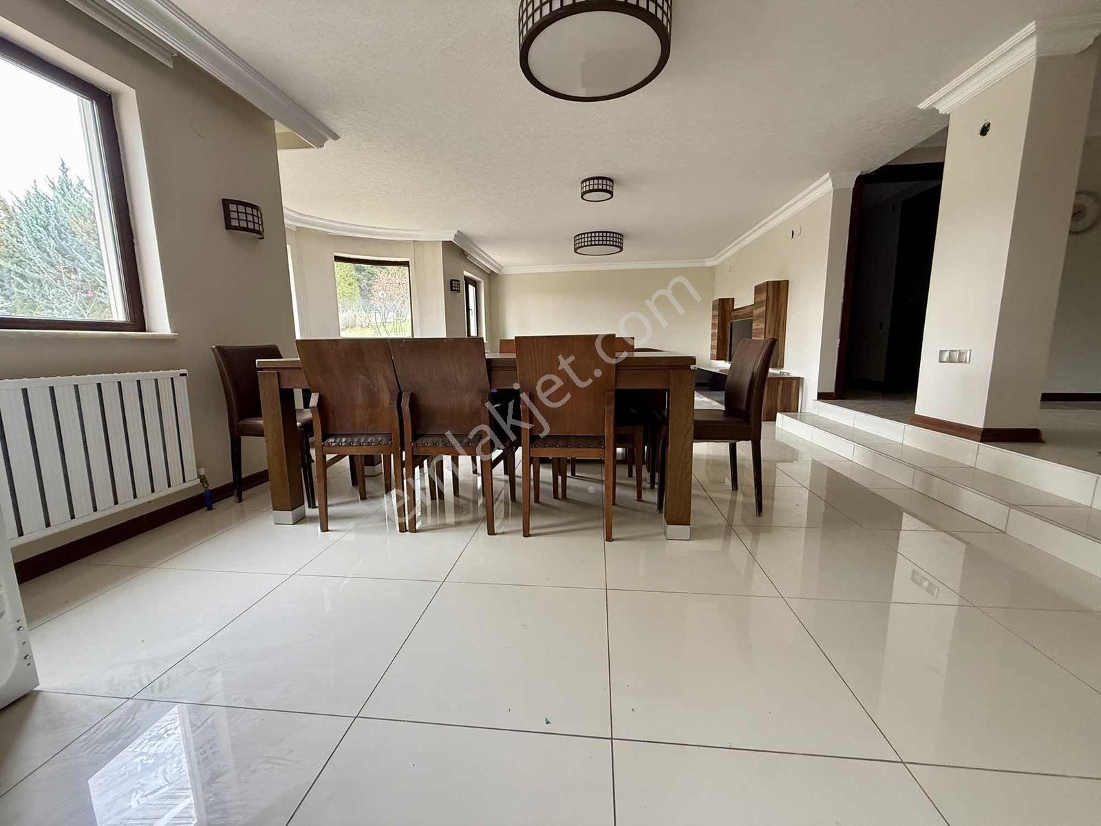 İncek Göl Konakları'nda Kiralık 6+1 Bahçeli Müstakil Villa - Görsel 6