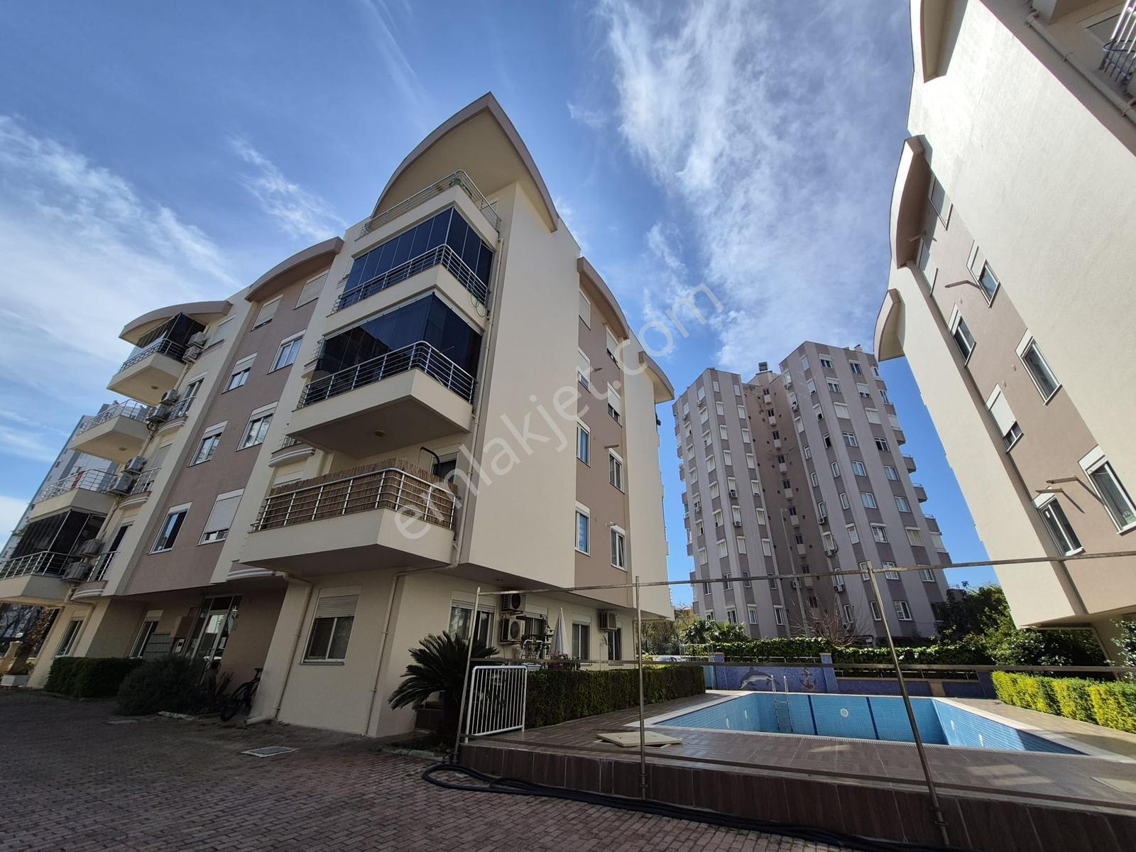 Fener Mahallesi Site İçerisinde Havuzlu 2+1 Daire - Görsel 3