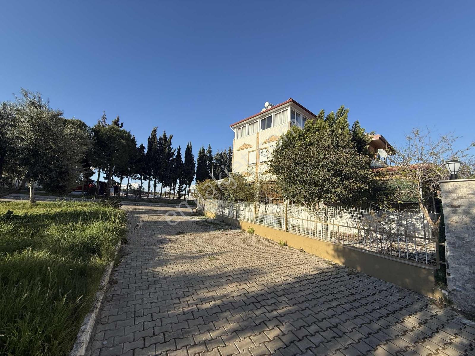 Yeşilkent Martısitesi Köşe Başı Önü Zeytinlik Tam Müstakil Villa - Görsel 10