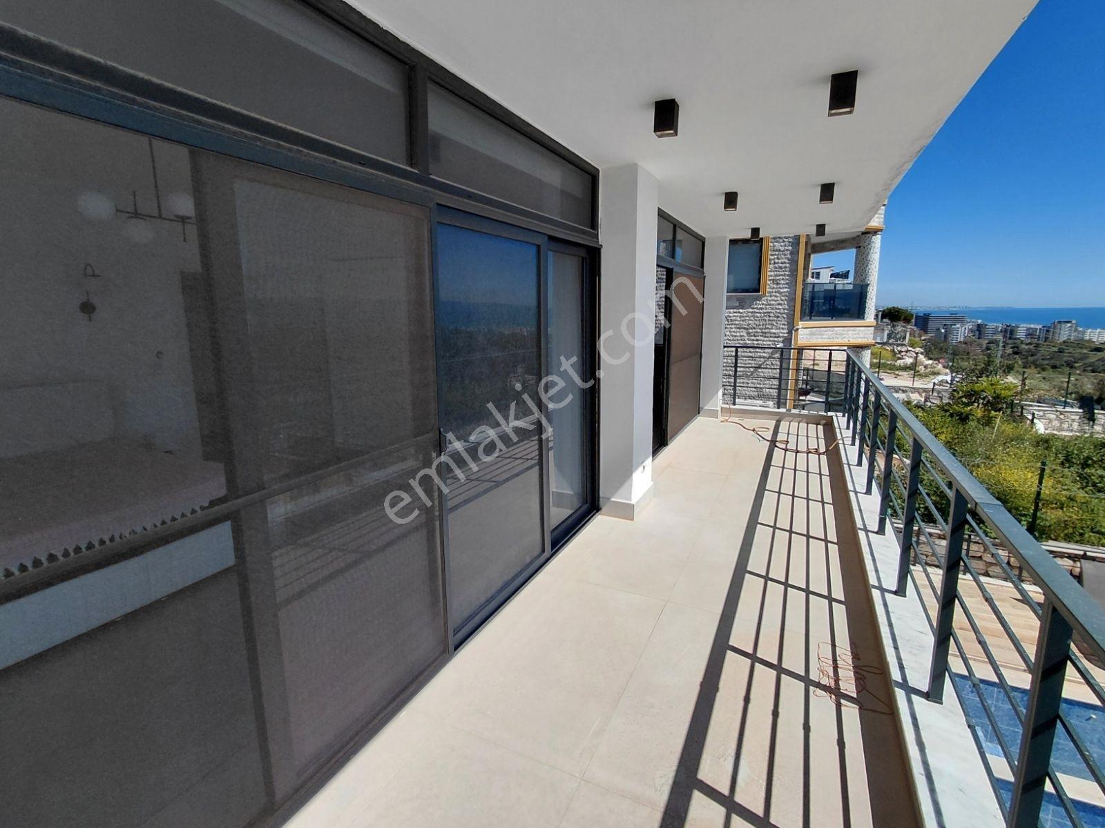 Uğur Emlak'tan Tırtar'da Satılık Havuzlu Full Eşyalı Lüks Villa - Görsel 31