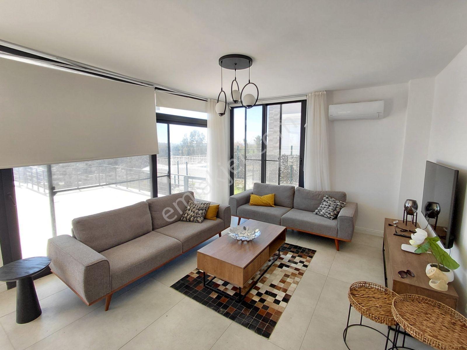 Uğur Emlak'tan Tırtar'da Satılık Havuzlu Full Eşyalı Lüks Villa - Görsel 18