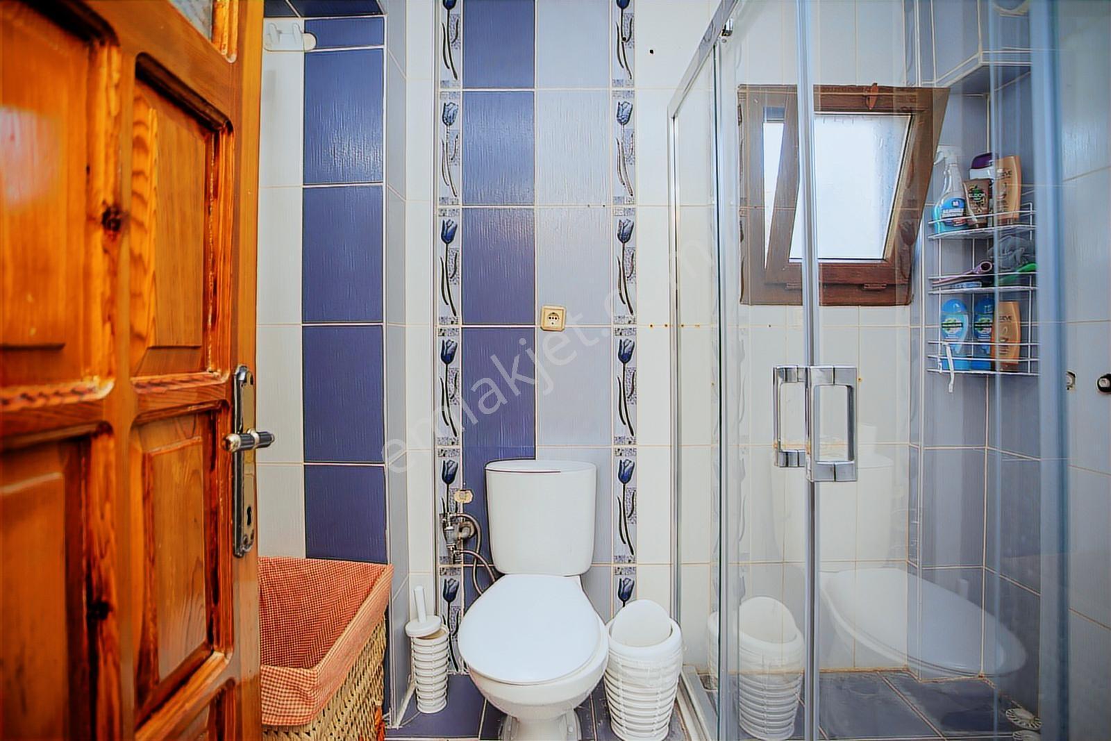 Yenifoça Donatkentte Satılık 3+1 Eşyalı Müstakil Villa - Görsel 35