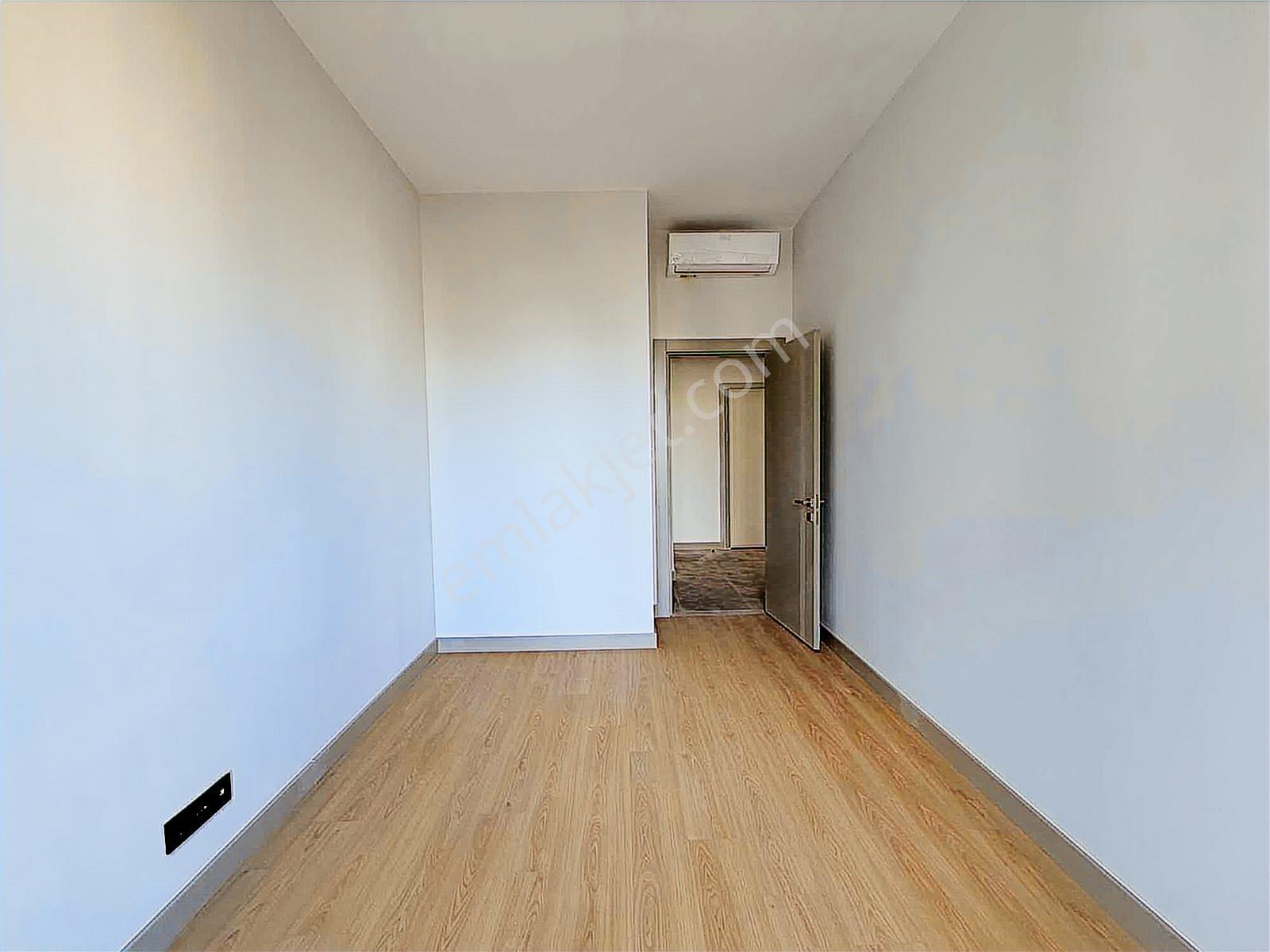 Emlak Konut Çınarköy Evleri'nde 4+1 198 M² | Açık Cephe | Peyzaj - Görsel 3