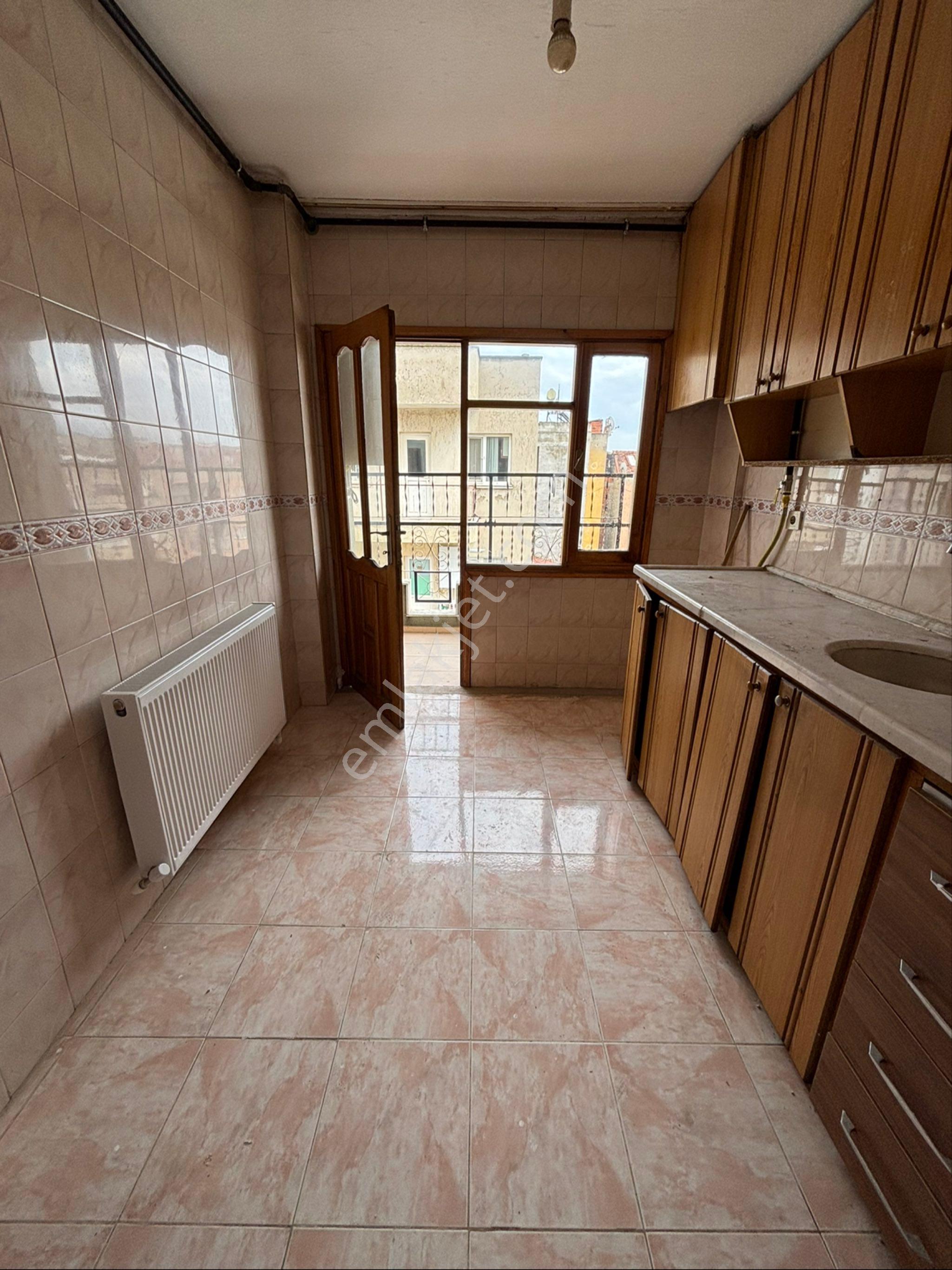Turgutlu Eymen Emlak’tan Öğretmenler Evi Civarı Kiralık Daire - Görsel 3