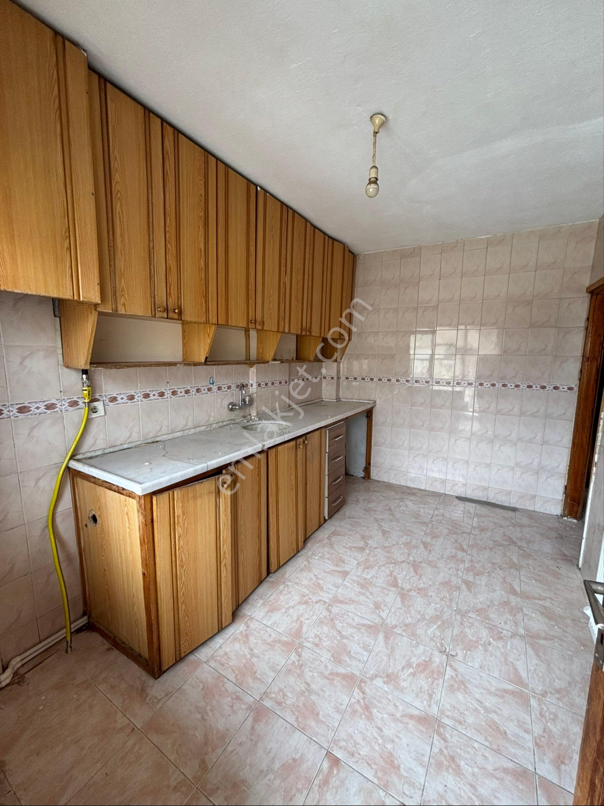Turgutlu Eymen Emlak’tan Öğretmenler Evi Civarı Kiralık Daire - Görsel 5