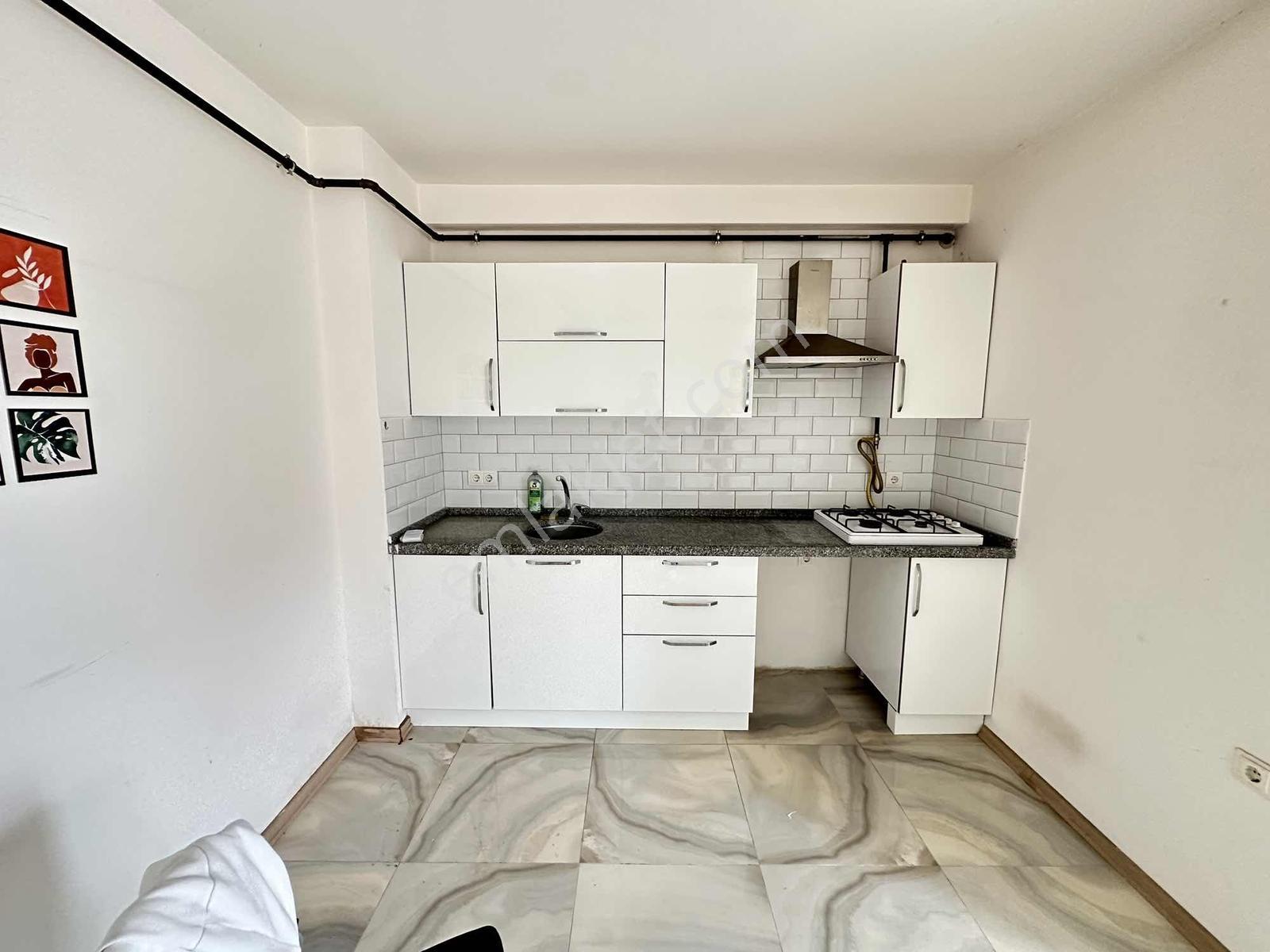 Fmc Gayrımenkulden Mevlana'da Deniz Manzaralı 1+1 Kiralık Daire - Görsel 4