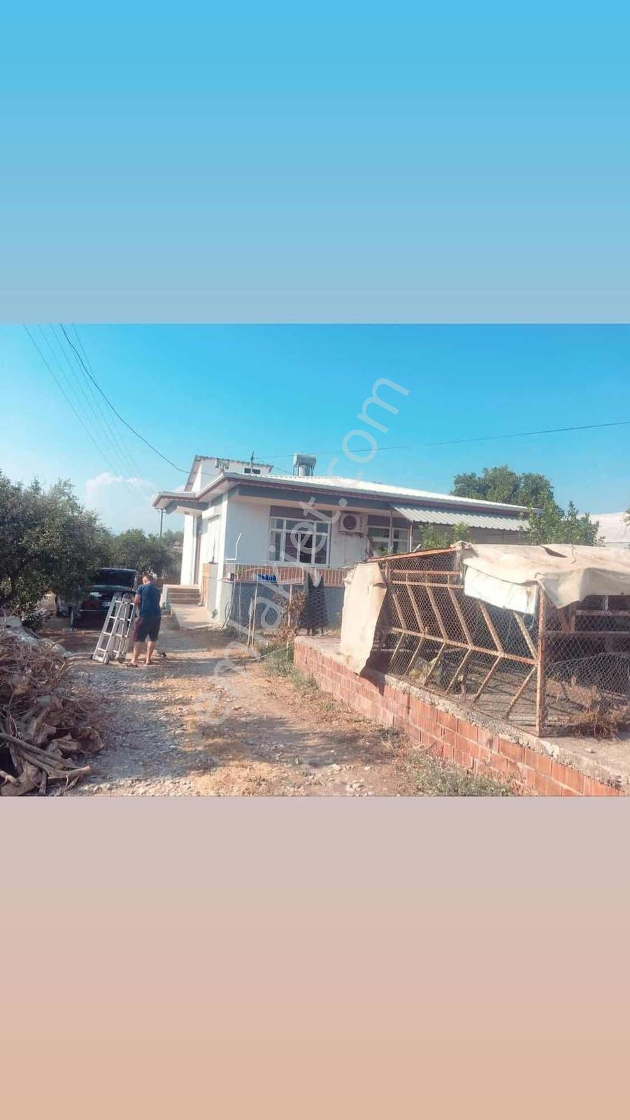 Manavgat'a Bağlı Çakış Mevkinde Satılık Arsa+ev