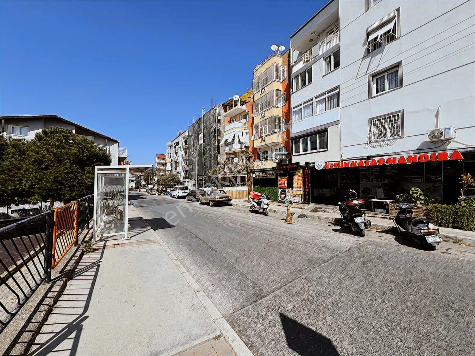 Tahsin Yazıcıda Cadde Üzeri Merkezi Konumda Ara Kat Fırsat Daire - Görsel 22