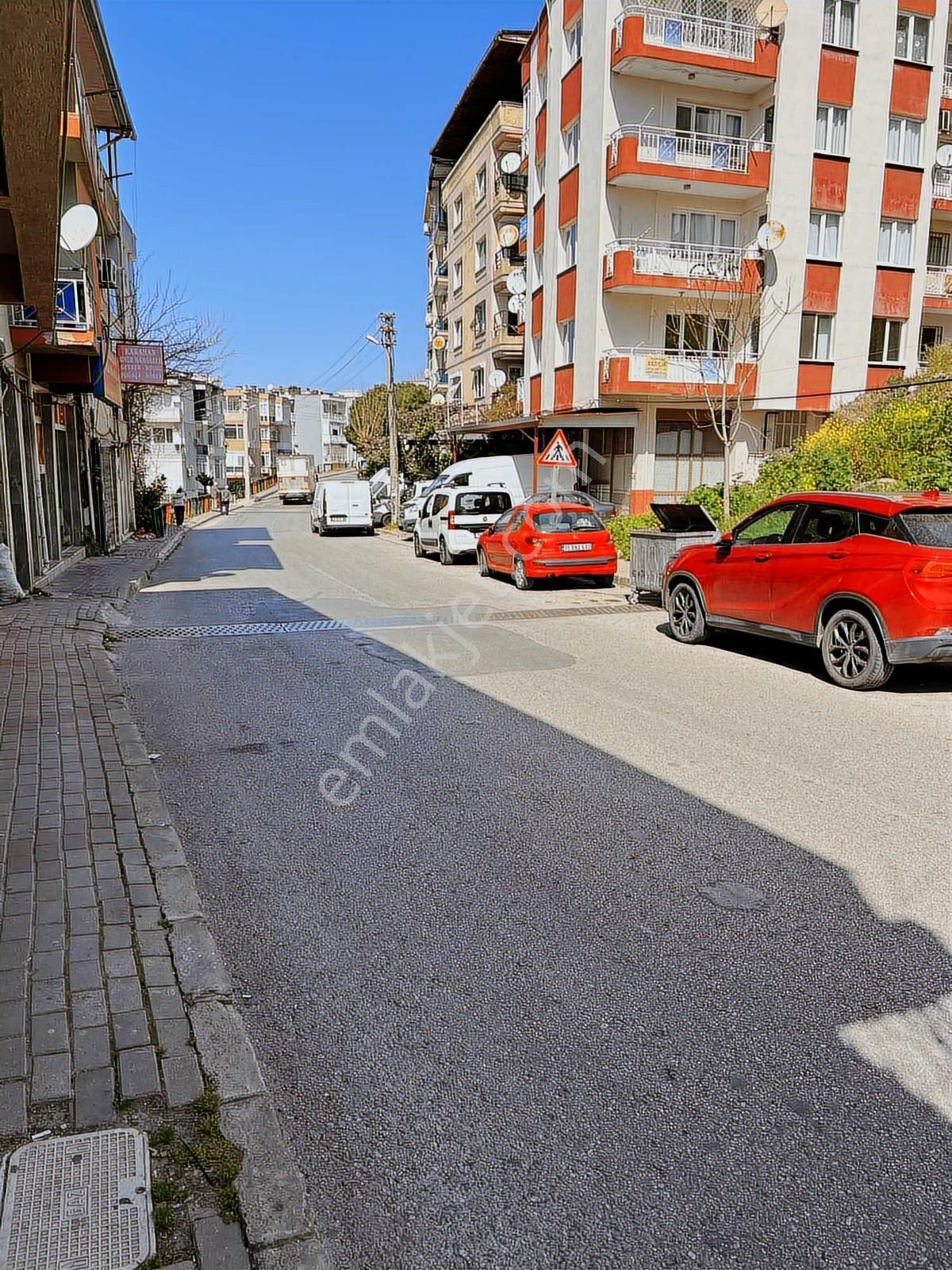Tahsin Yazıcıda Cadde Üzeri Merkezi Konumda Ara Kat Fırsat Daire - Görsel 12