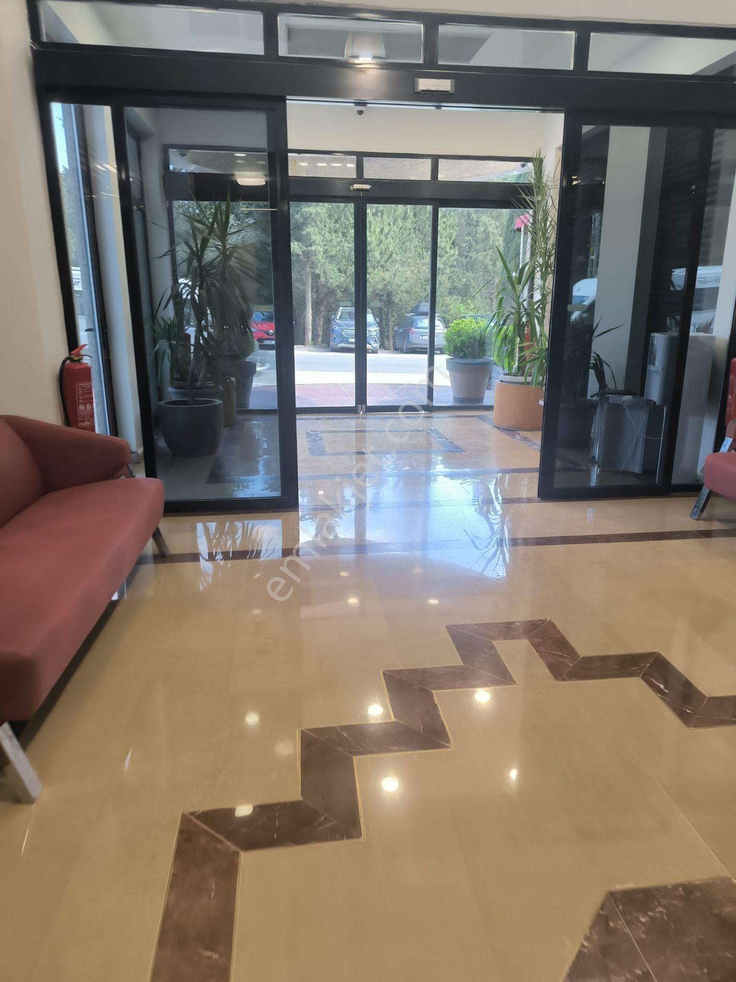 Kavacık Plazalar Bölgesinde Deniz Ve Doğa Manzaralı 600 M Ofis - Görsel 31