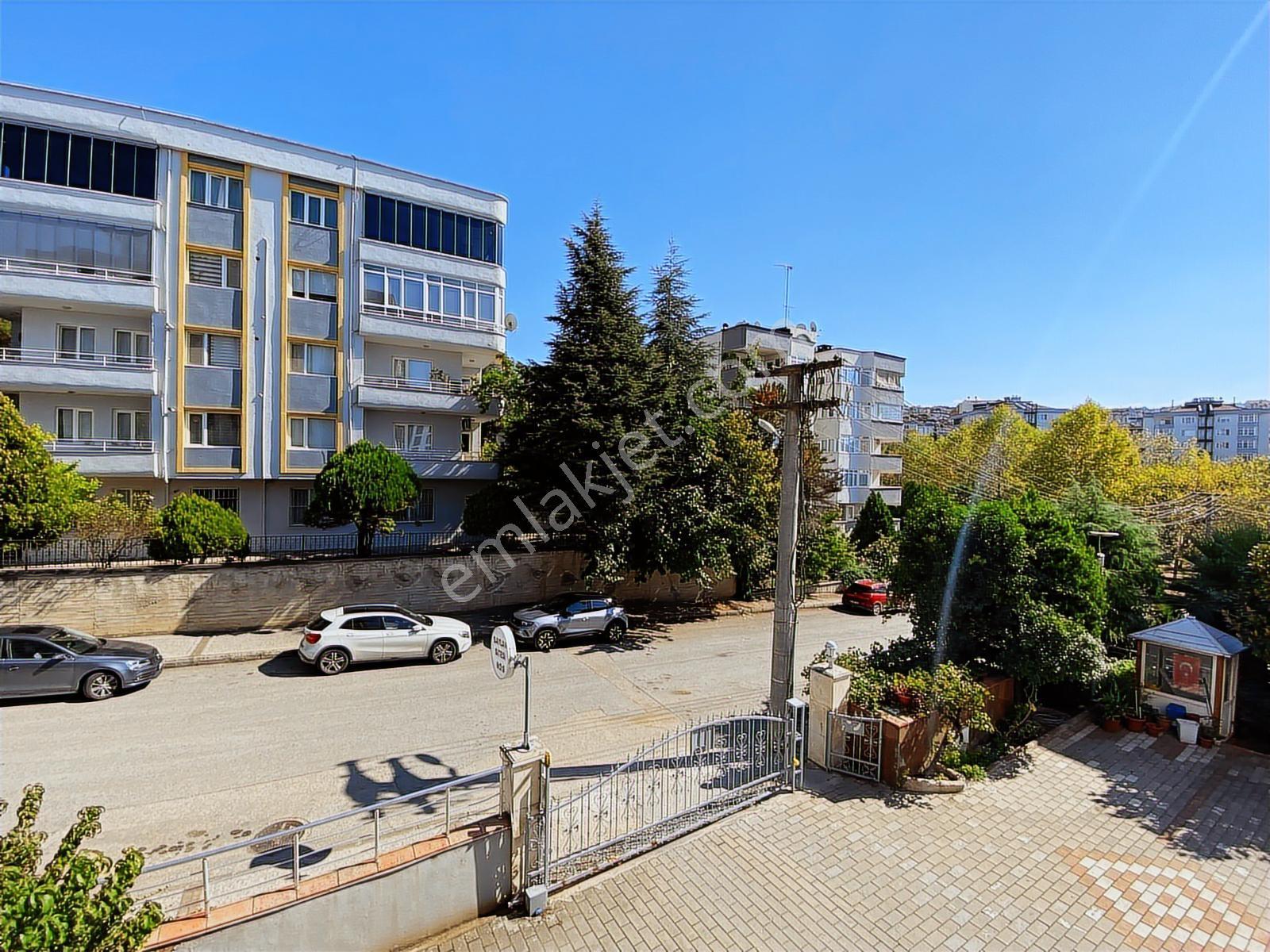 Nilüfer Kültür Mahallesinde Geniş Ferah Kiralık 3+1 Daire - Görsel 22