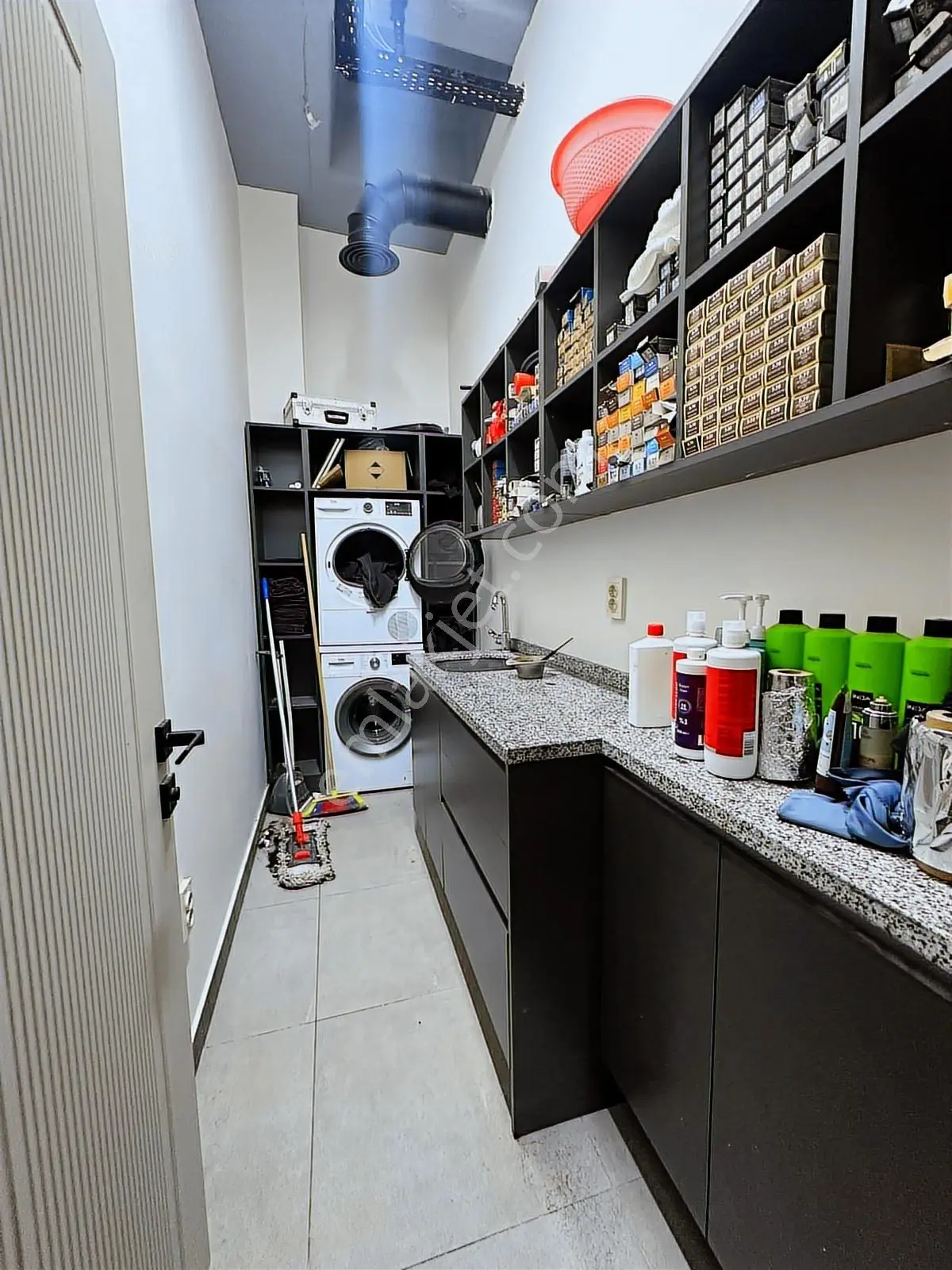 Chn Group'tan Pendik Marinada Devren Kiralık Kuaför Dükkanı - Görsel 14