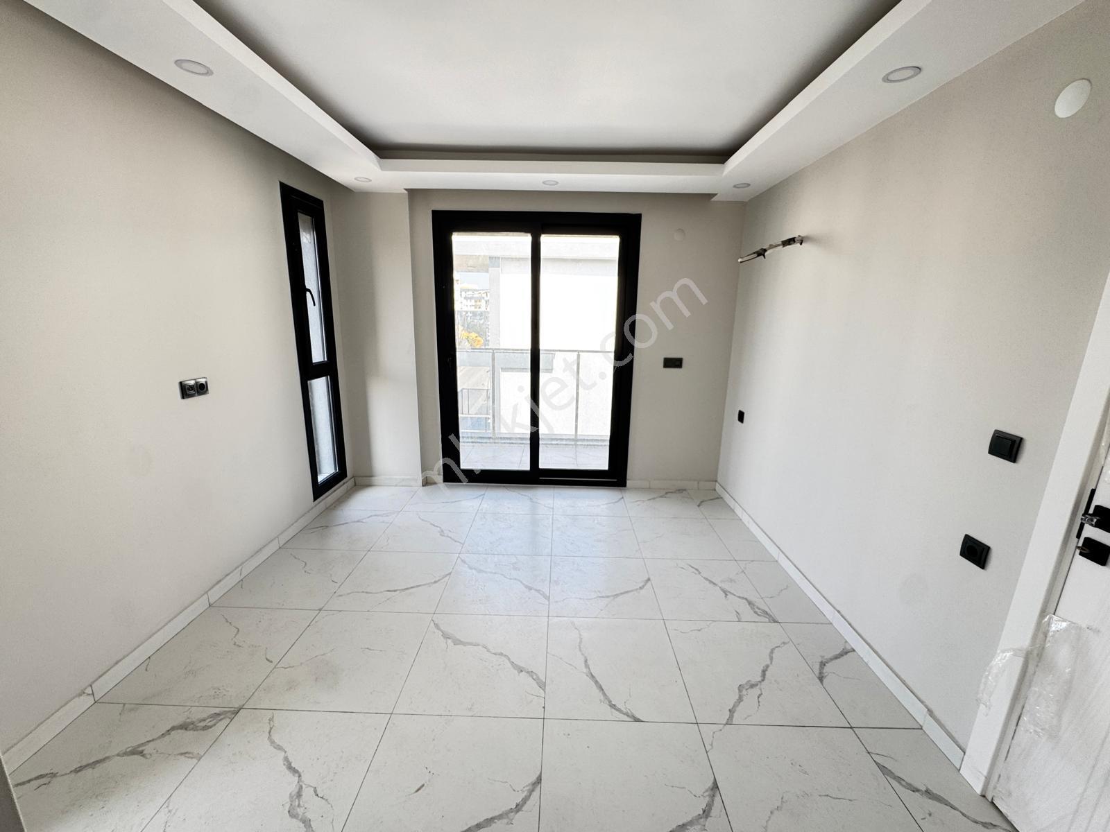 Kuşadası'nda Havuzlu Sitede Kapalı Otoparklı Ultra Lüks Daire - Görsel 31