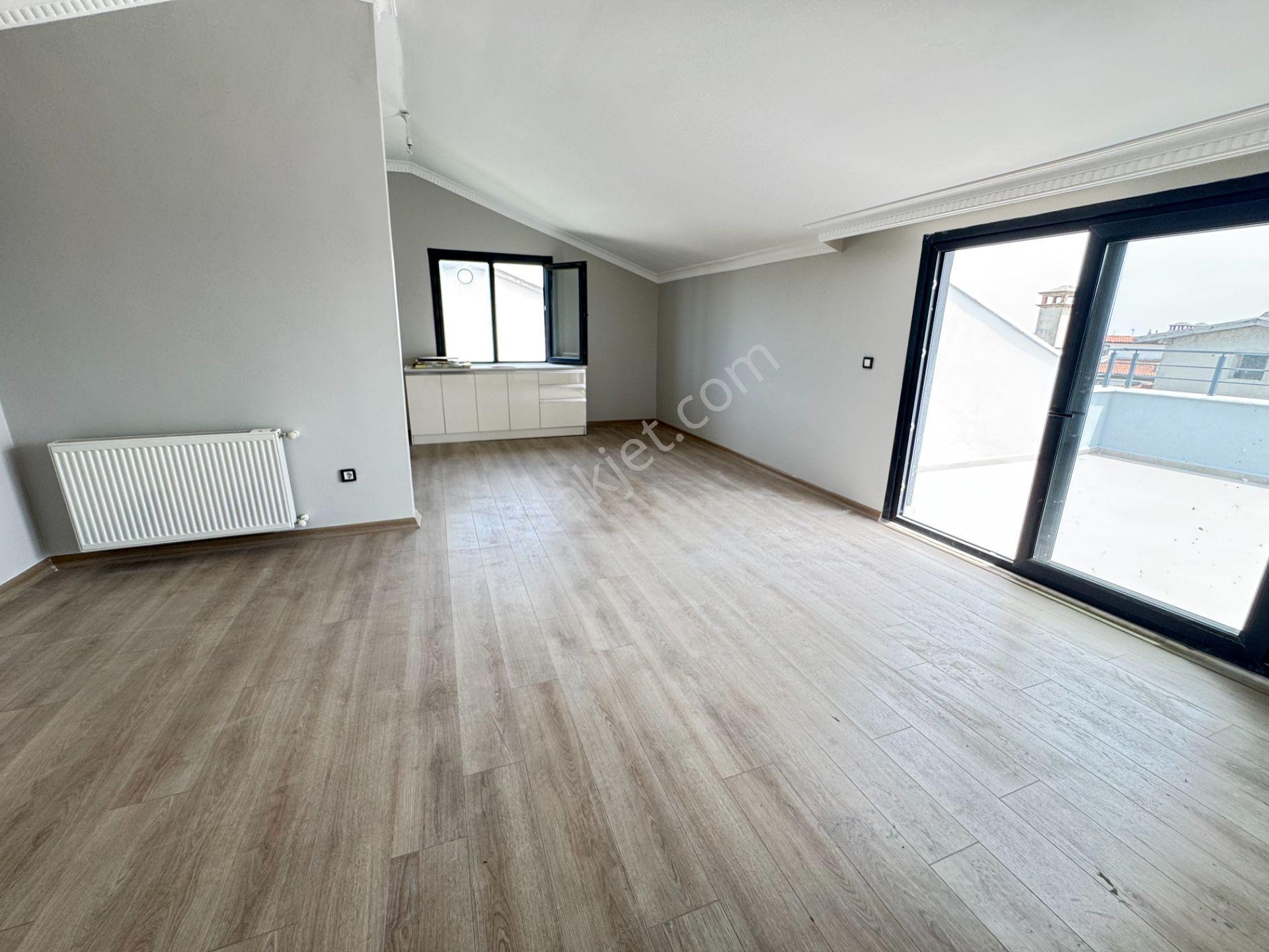 Silivride Deniz Manzaralı Satılık Sıfır 6+2 Lüks Villa - Görsel 31
