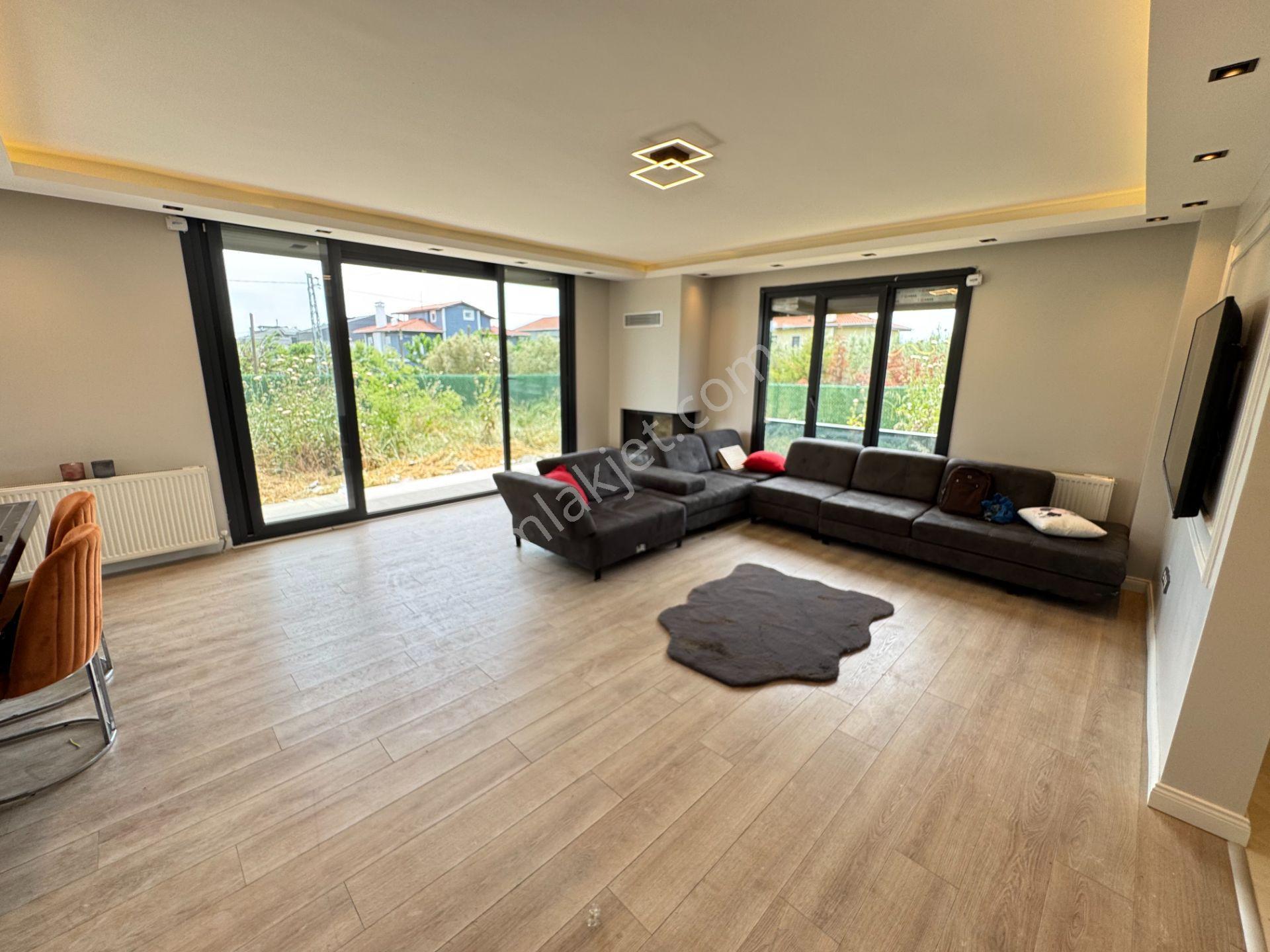 Silivride Deniz Manzaralı Satılık Sıfır 6+2 Lüks Villa - Görsel 12